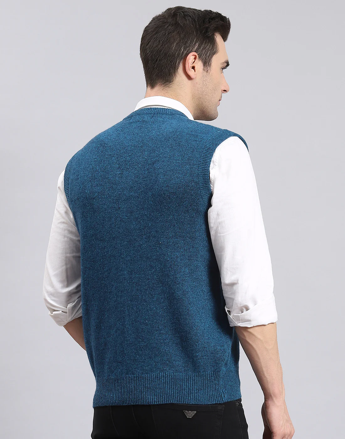 Men Turquoise Blue Solid V Neck Sleeveless Sweater - Image 6