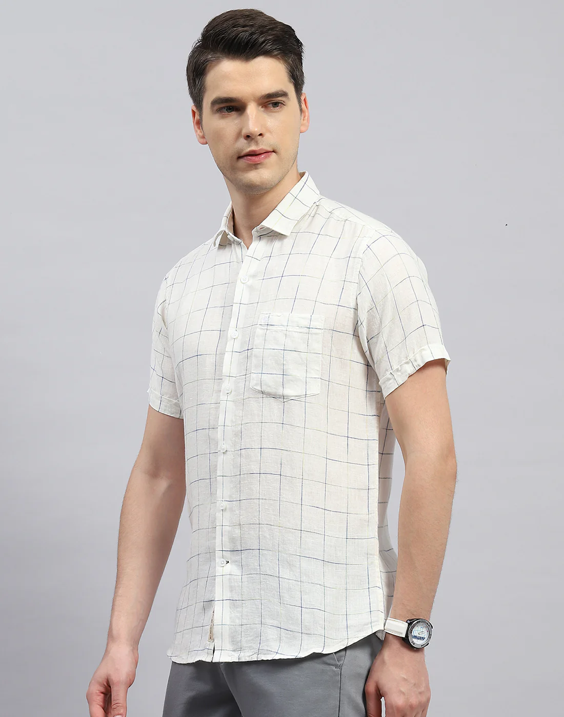 Men White Check Collar Half Sleeve Linen Shirt - Image 3
