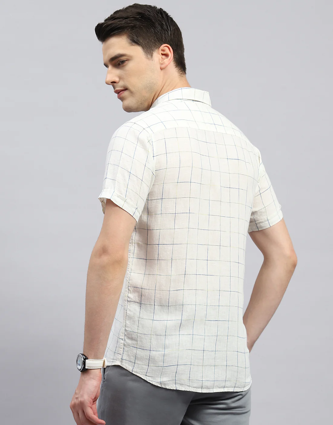 Men White Check Collar Half Sleeve Linen Shirt - Image 5