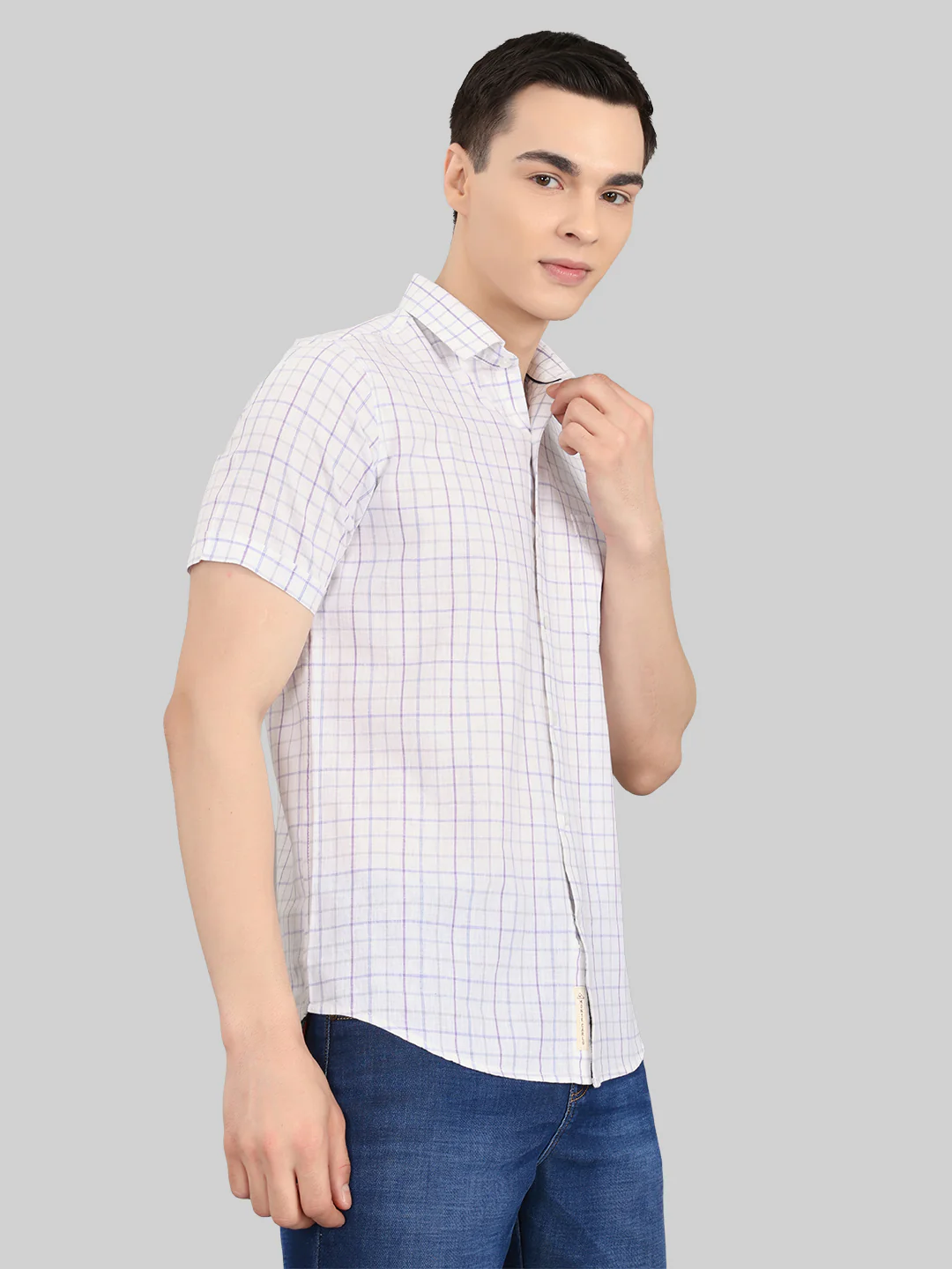 Men White Check Collar Half Sleeve Shirt - Image 3