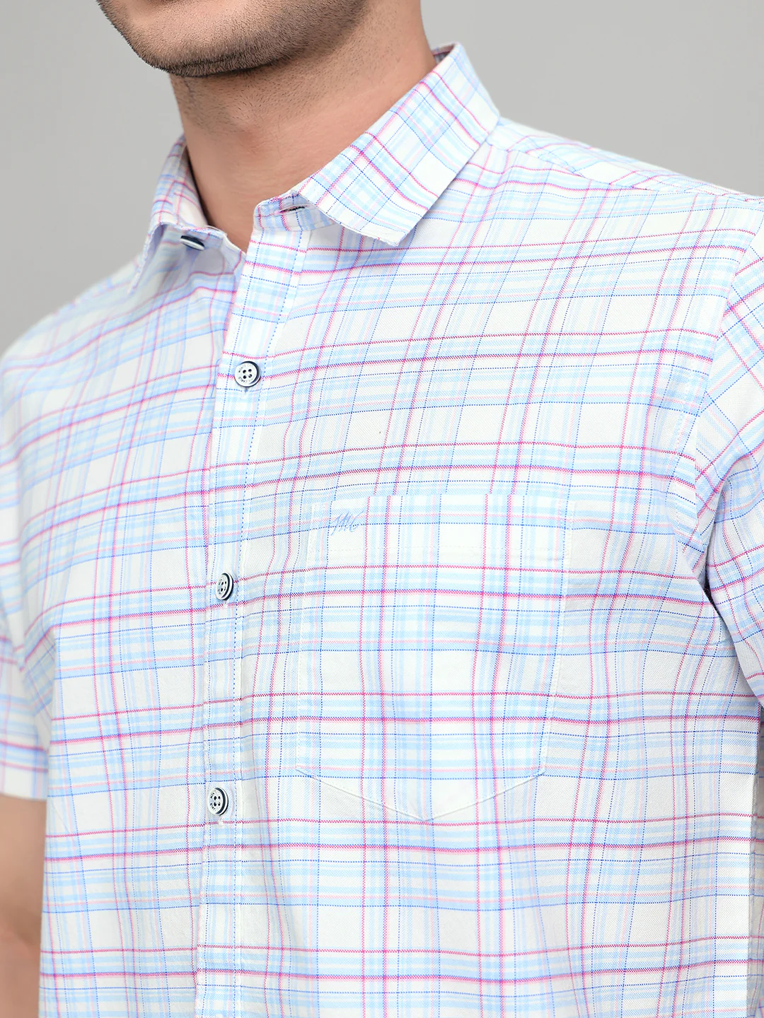 Men White Check Collar Half Sleeve Shirt - Image 4