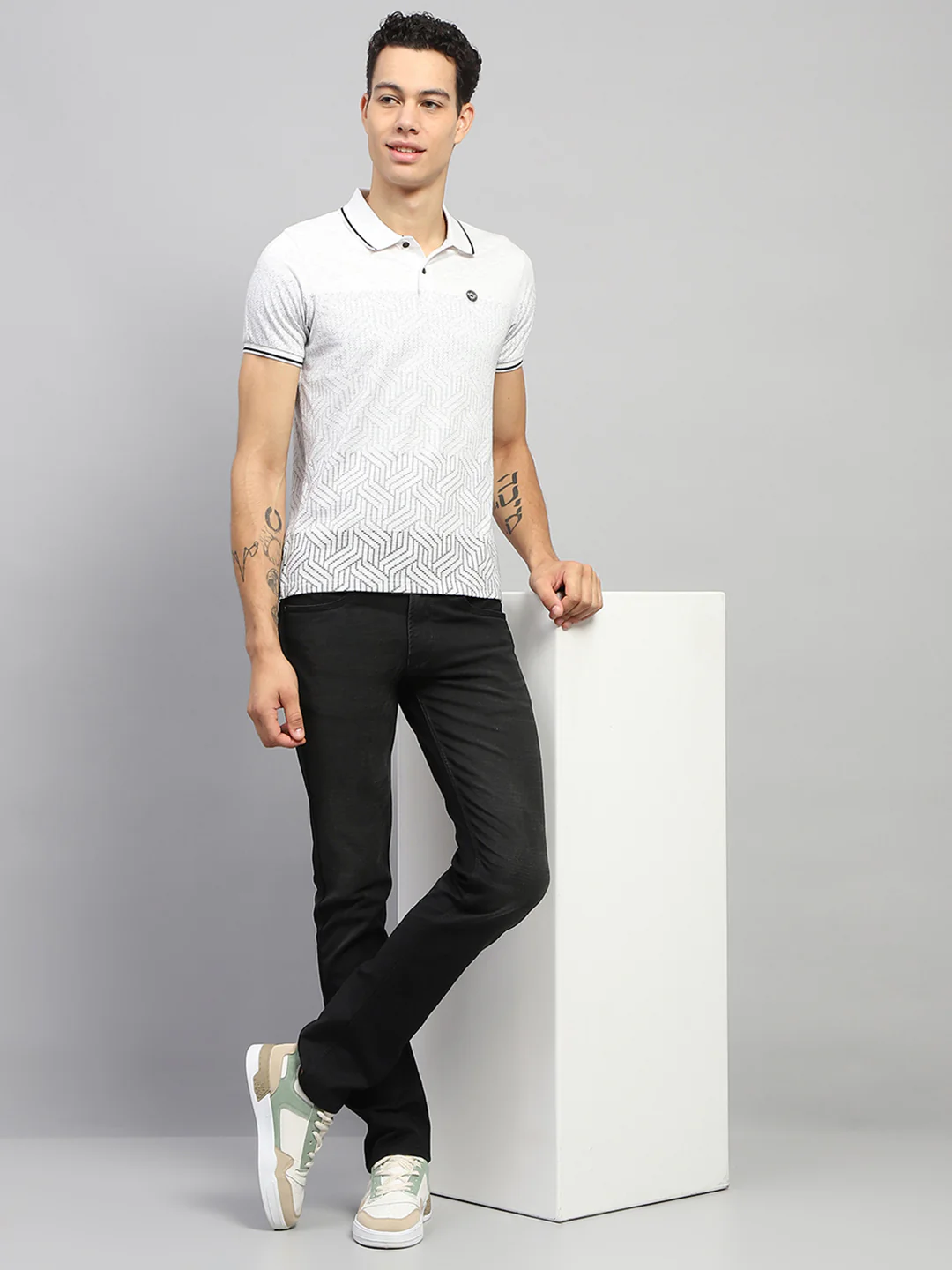 Men White Printed Collar Half Sleeve T-Shirt - Image 2