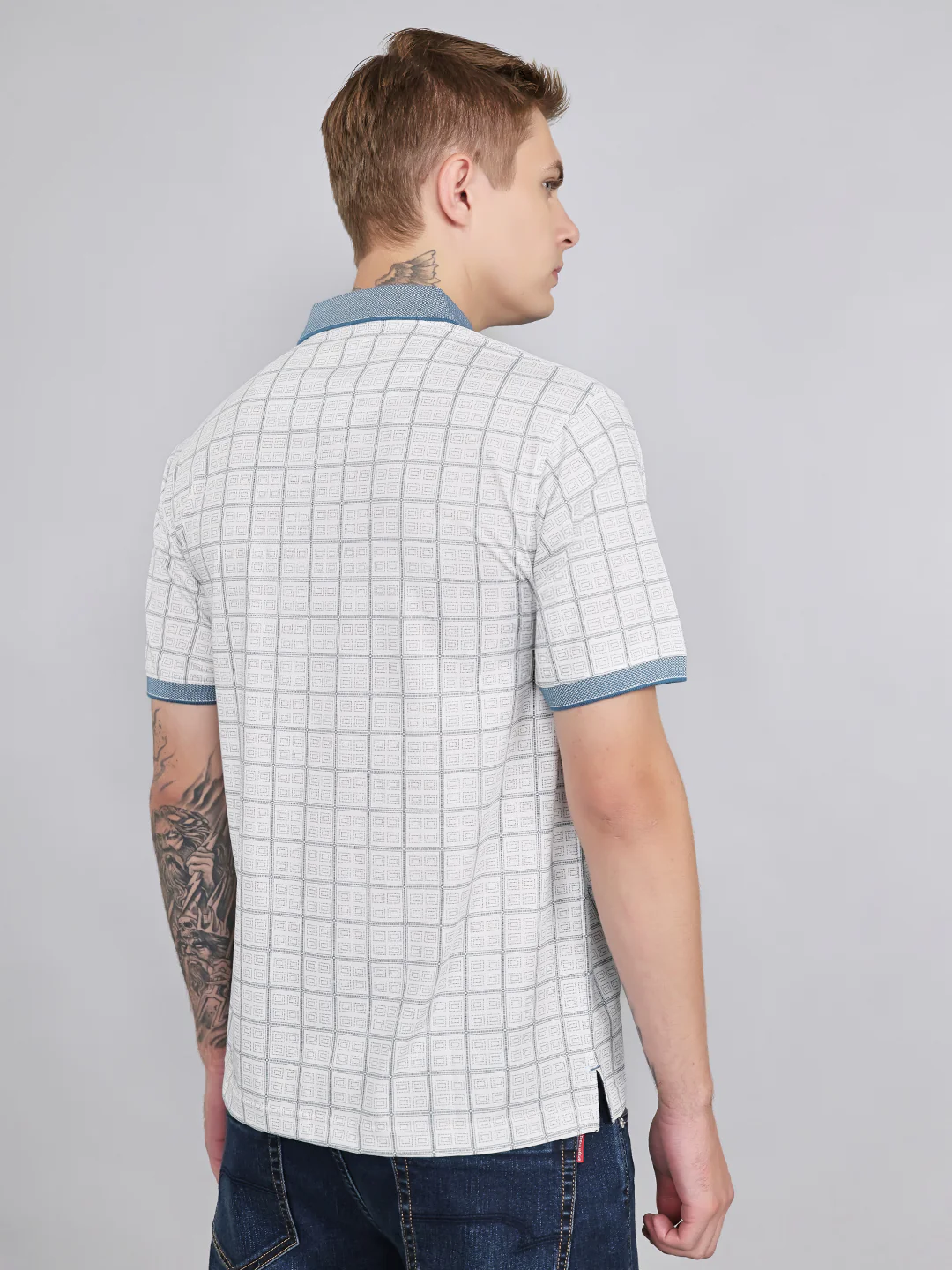 Men White Printed Collar Half Sleeve T-Shirt - Image 4