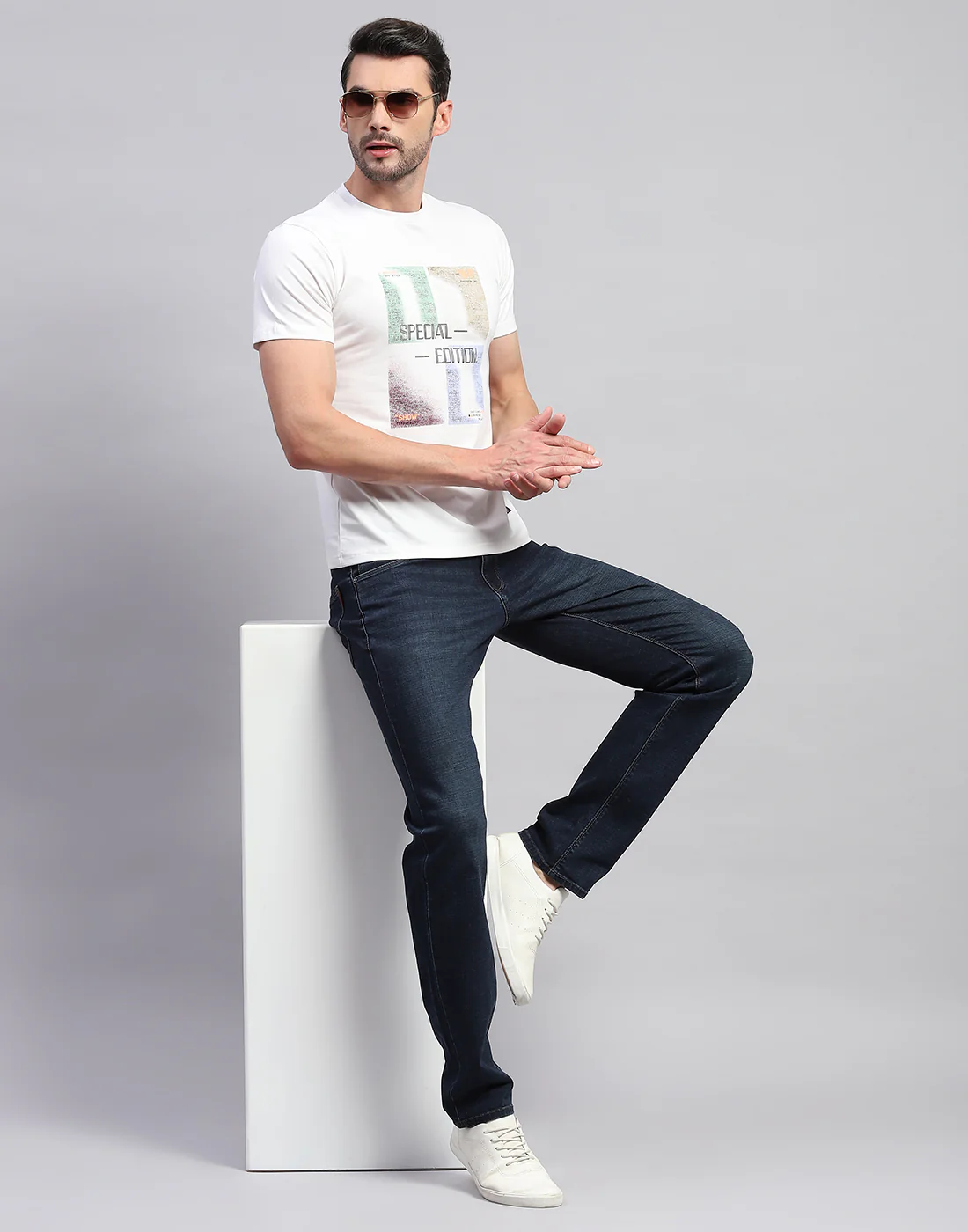 Men White Printed Round Neck Half Sleeve T-Shirt - Image 2
