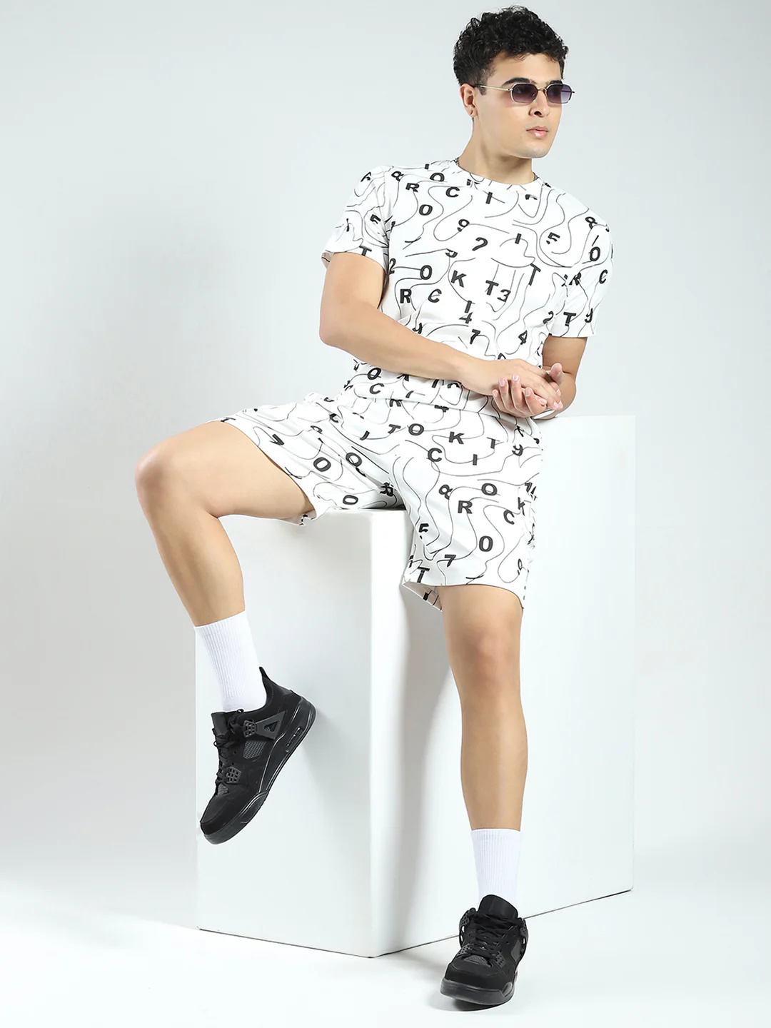 Rock.it Men White Printed Round Neck Half Sleeve Shorts Set - Image 2