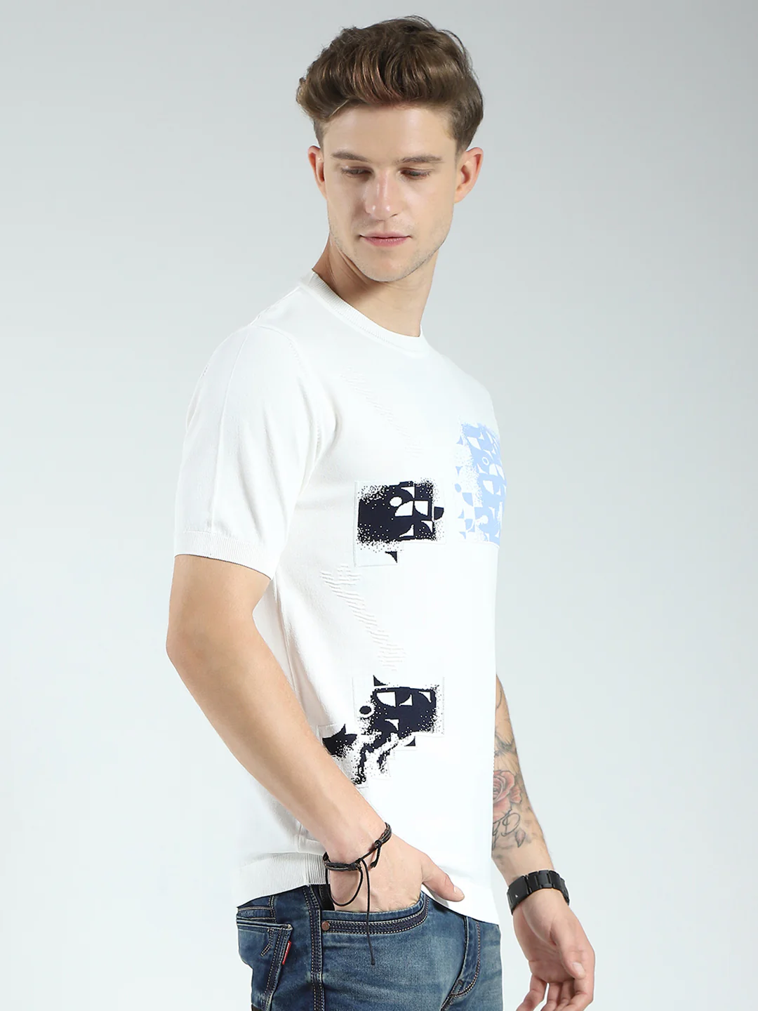Men White Printed Round Neck Half Sleeve T-Shirt - Image 4