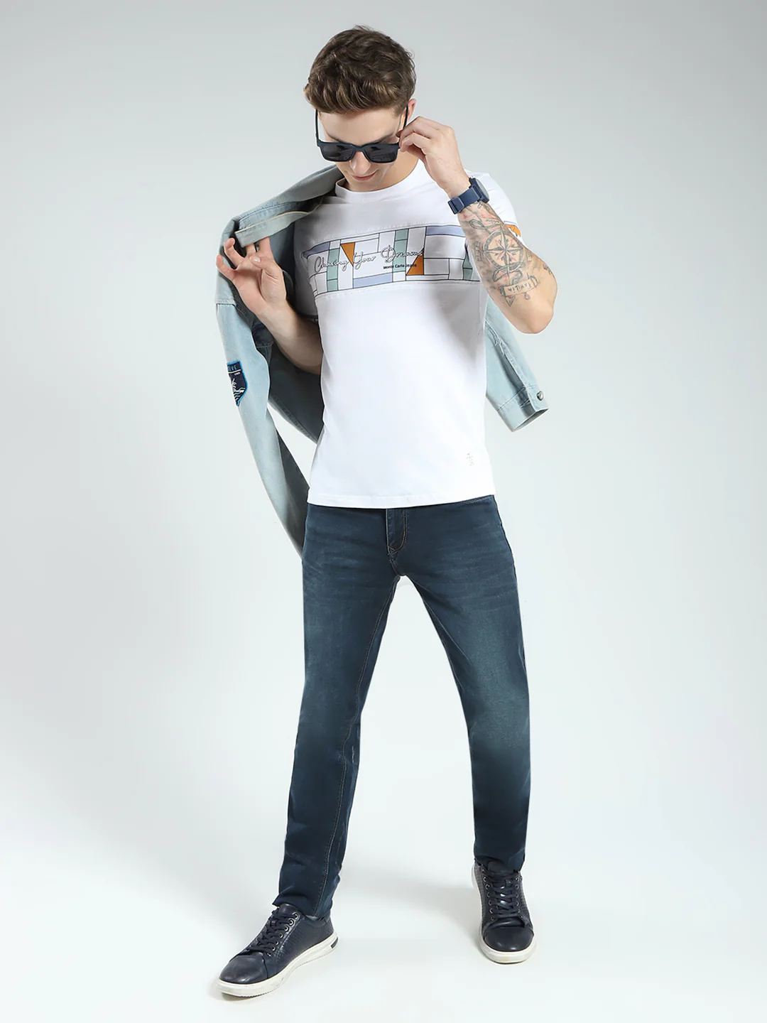 Men White Printed Round Neck Half Sleeve T-Shirt - Image 2