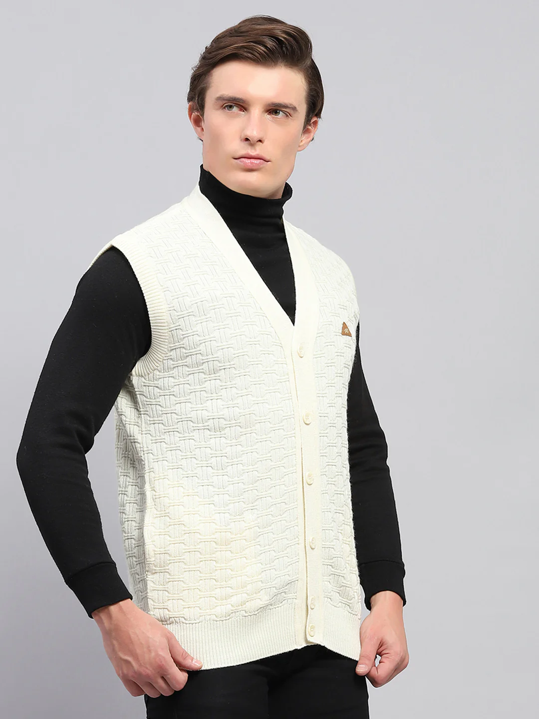 Men White Self Design V Neck Sleeveless Cardigan - Image 4