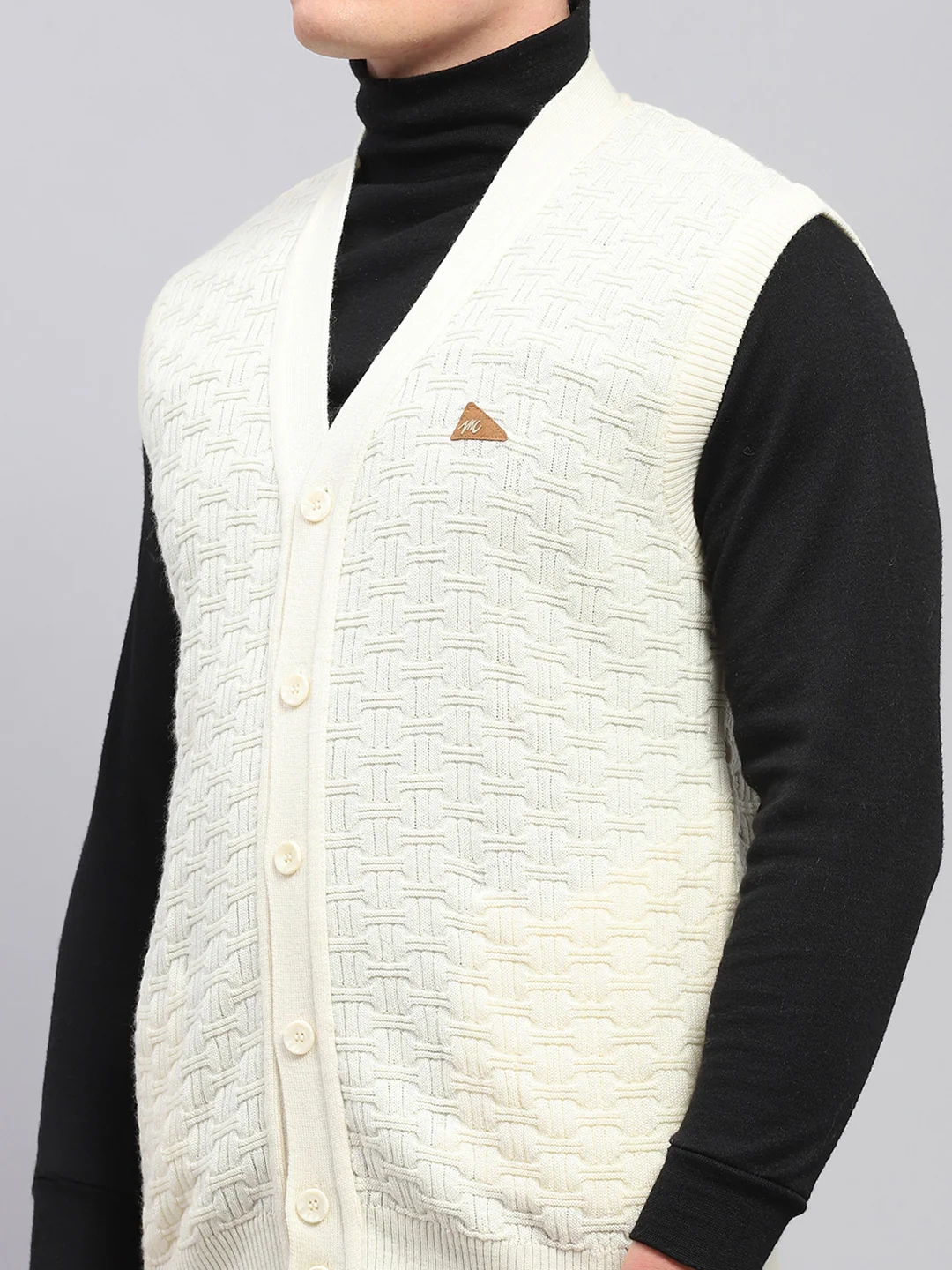 Men White Self Design V Neck Sleeveless Cardigan - Image 6