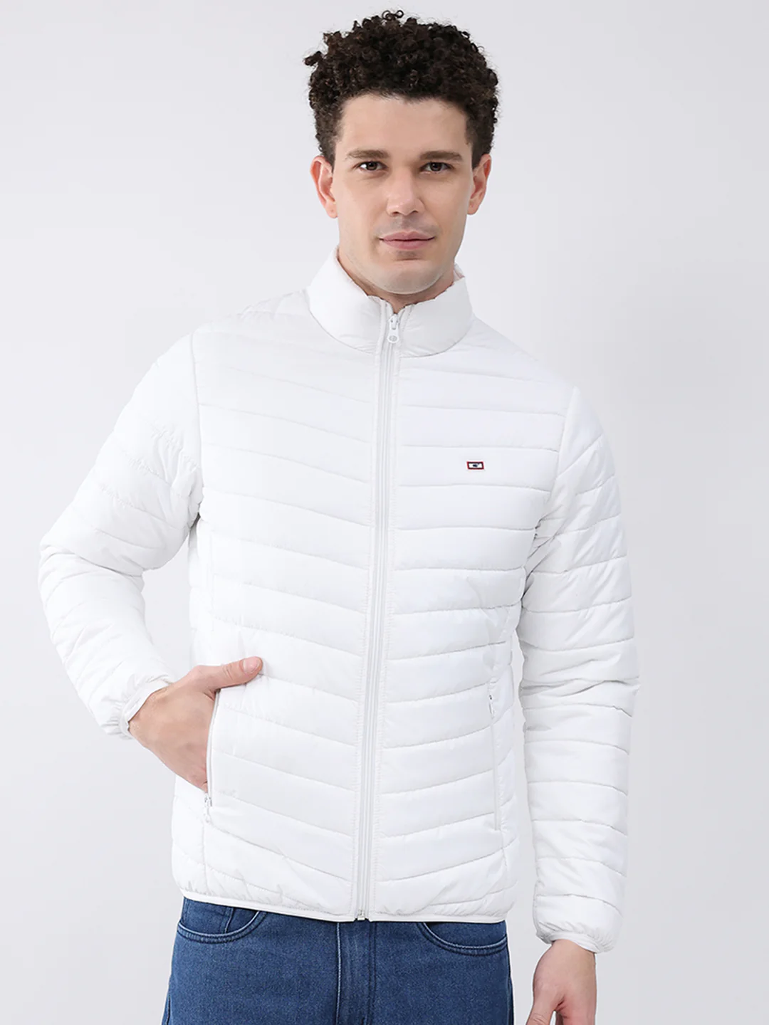 Men White Solid Collar Full Sleeve Jacket