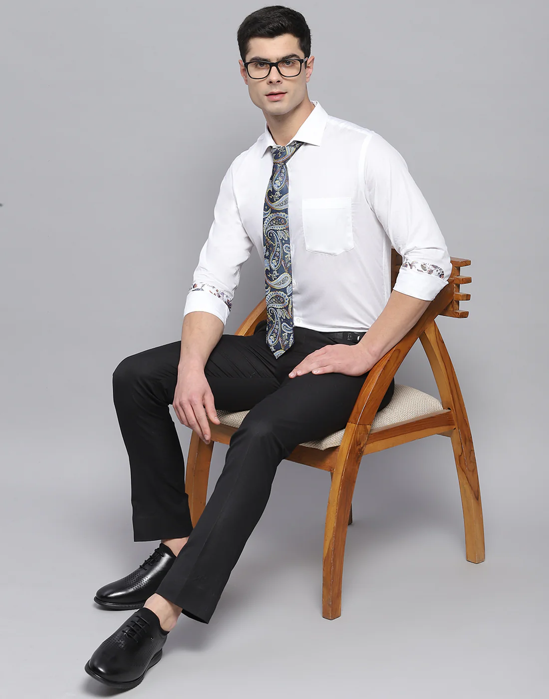 Men White Solid Collar Full Sleeve Shirt - Image 2