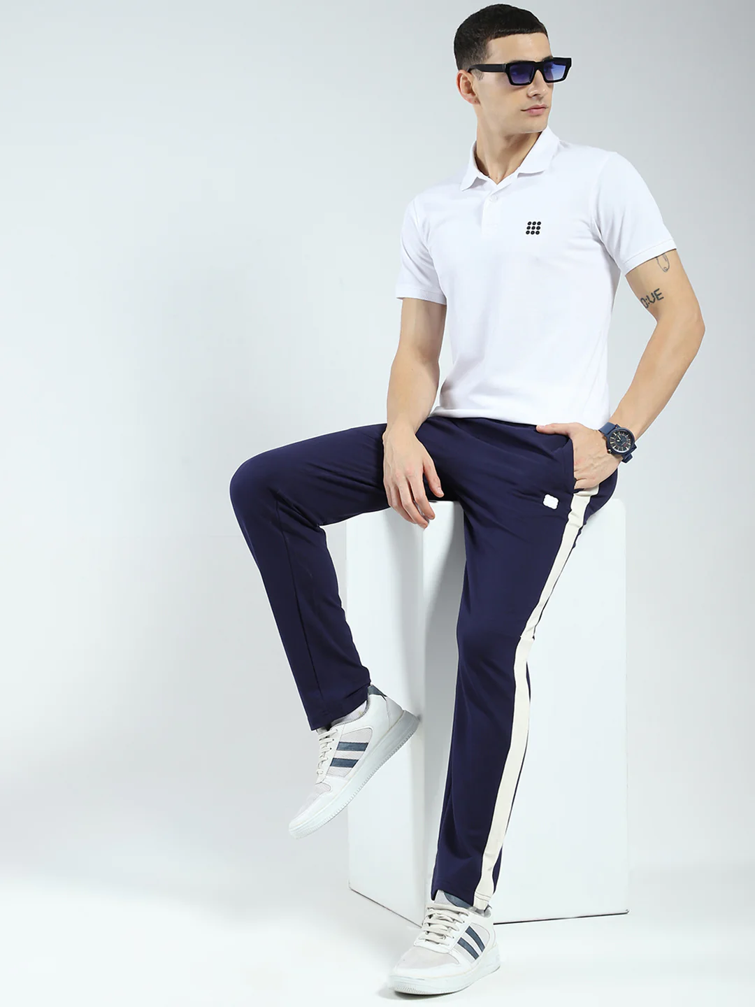 Rock.it Men White Solid Collar Half Sleeve T-Shirt - Image 2