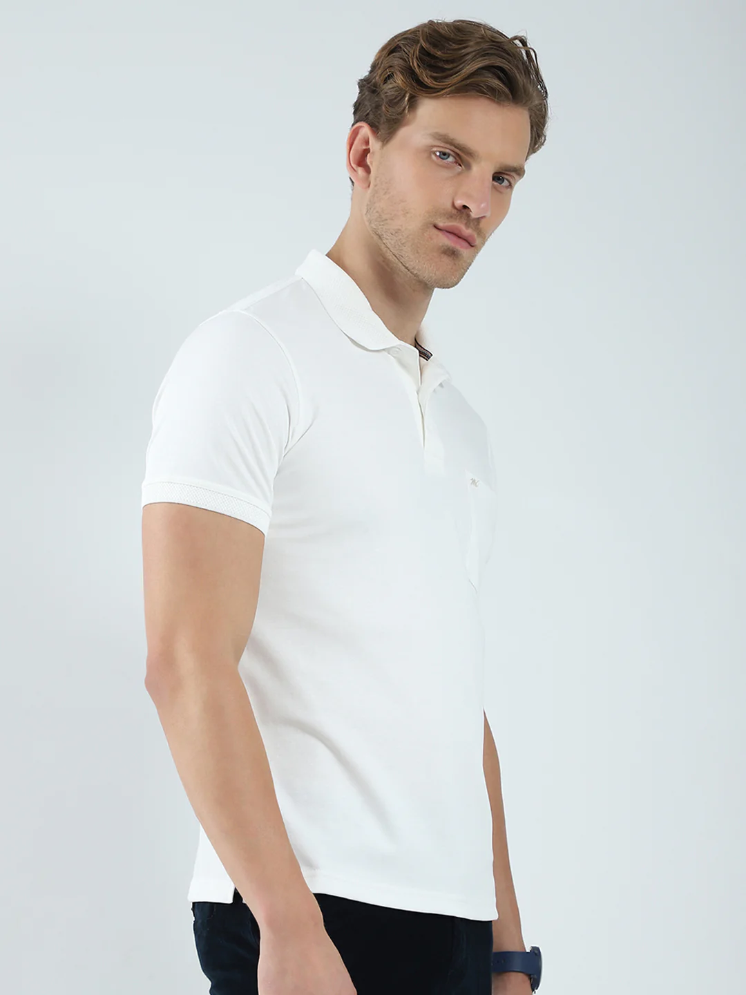 Men White Solid Collar Half Sleeve T-Shirt - Image 4