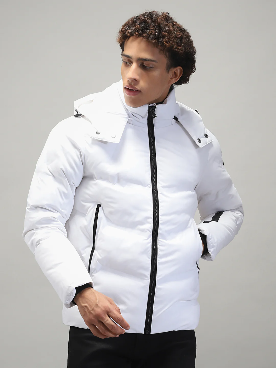 Men White Solid Hooded Full Sleeve Jacket