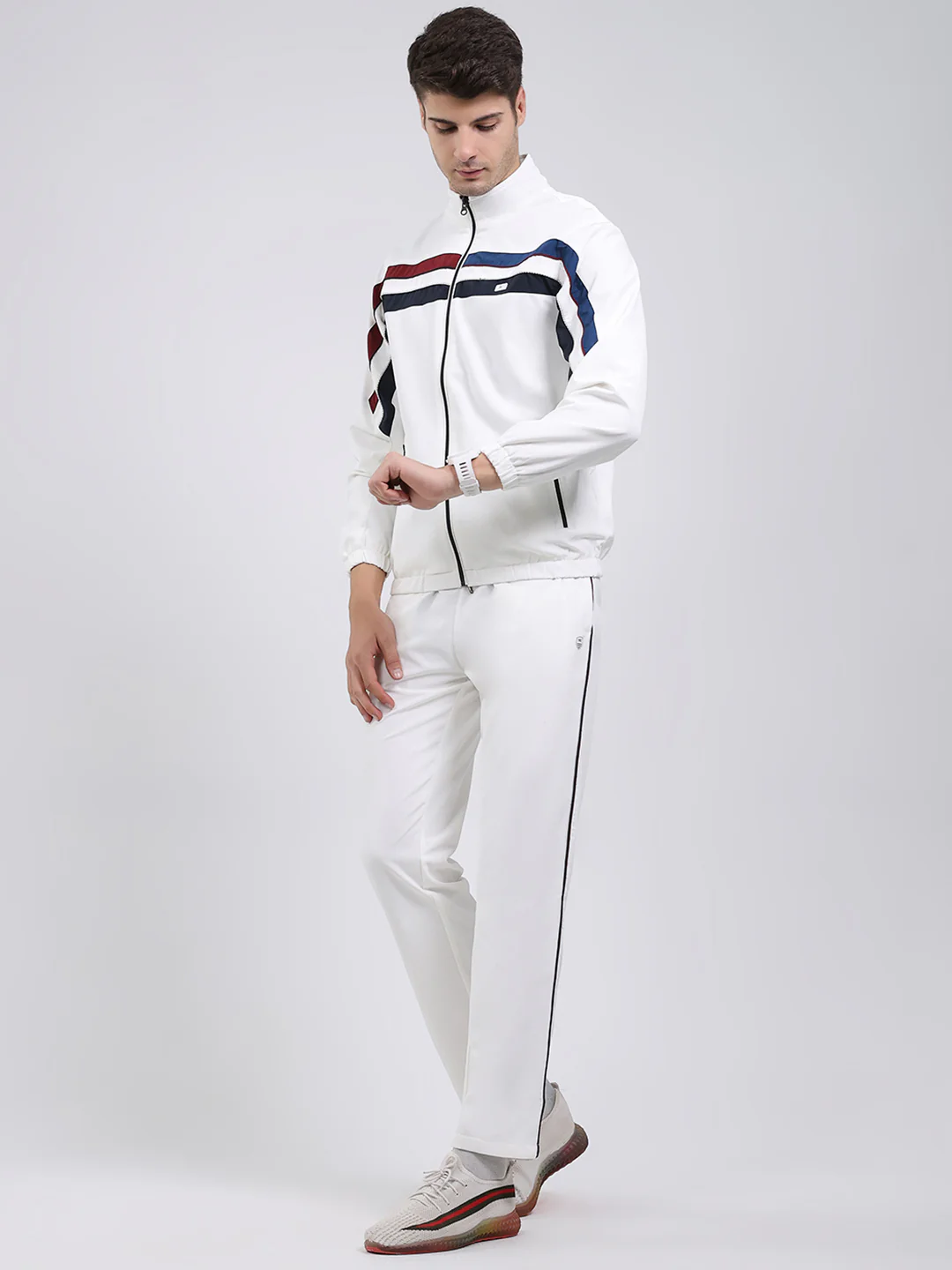 Men White Solid Mock Neck Full Sleeve Winter Tracksuit - Image 3