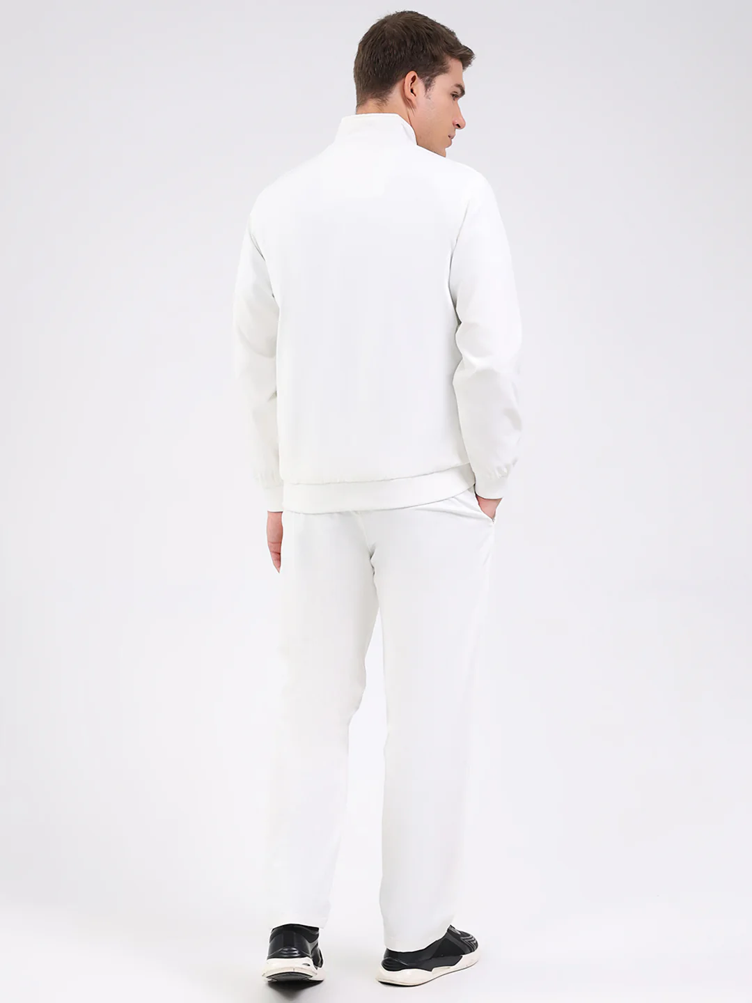 Men White Solid Mock Neck Full Sleeve Winter Tracksuit - Image 5