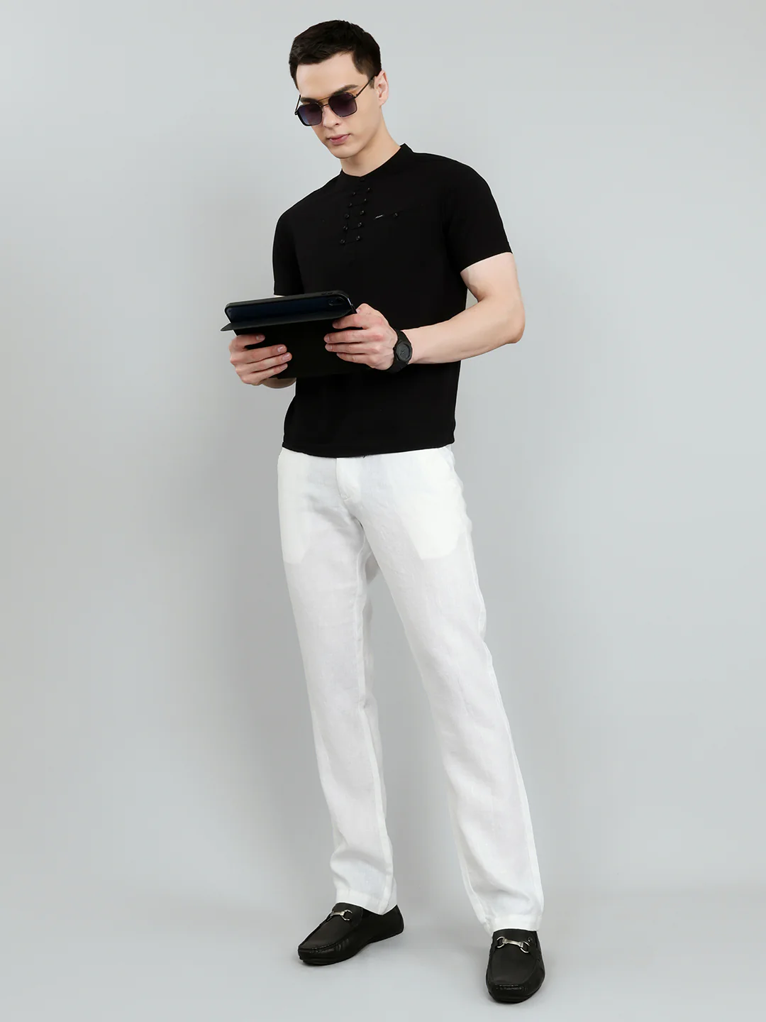 Men White Solid Regular Fit Trouser - Image 5