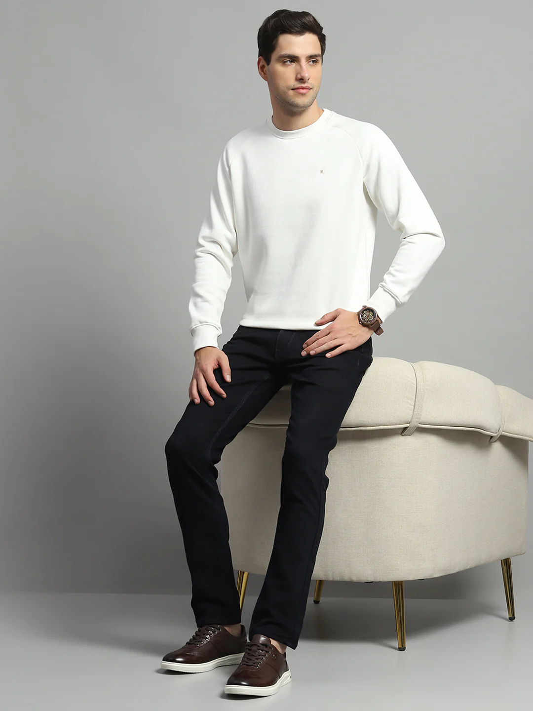 Men White Solid Round Neck Full Sleeve Sweatshirt - Image 2