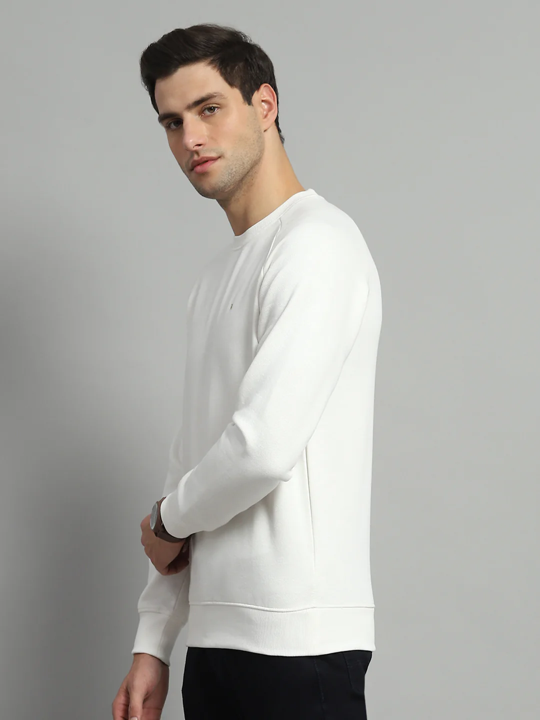 Men White Solid Round Neck Full Sleeve Sweatshirt - Image 3
