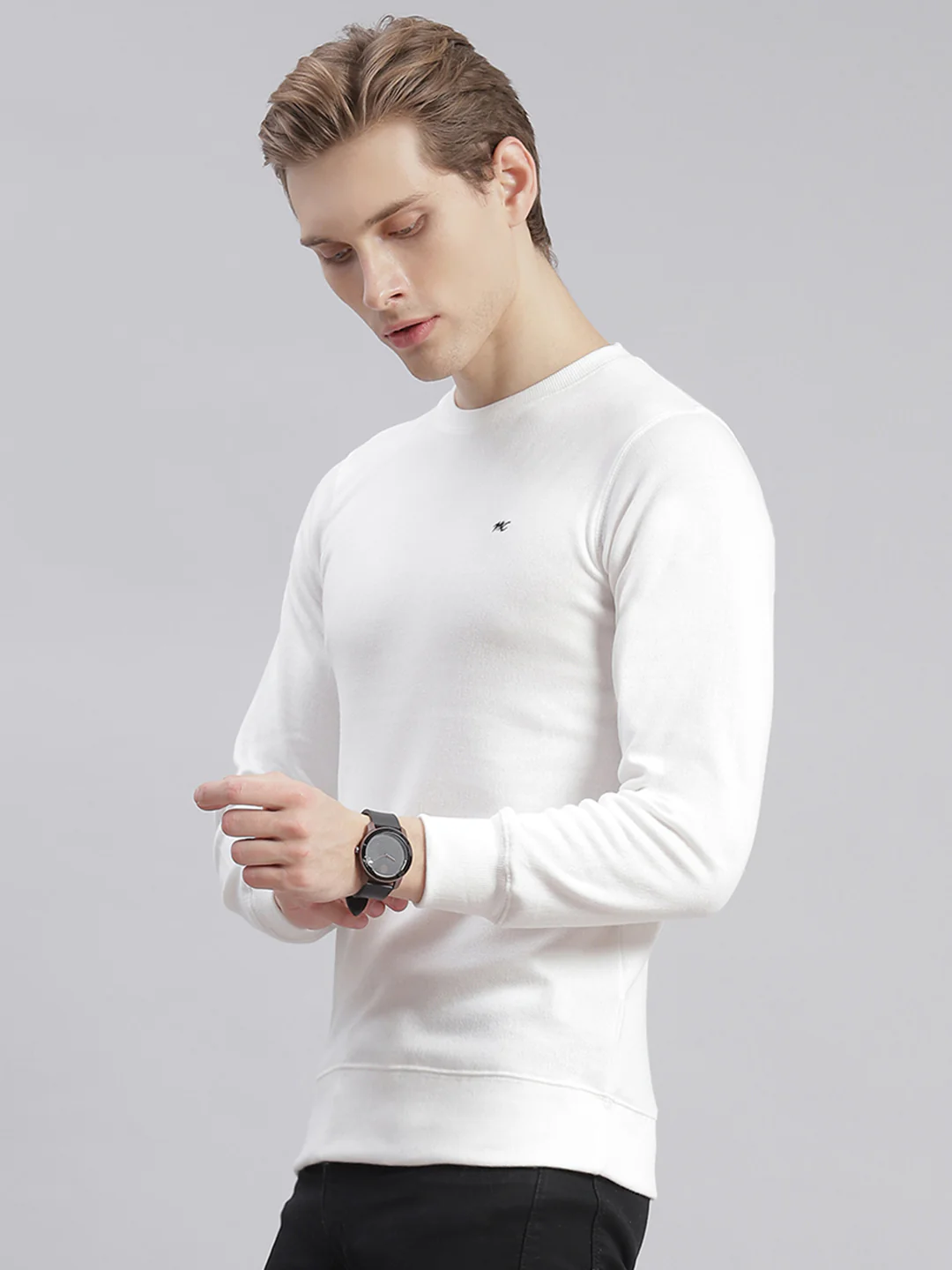Men White Solid Round Neck Full Sleeve T-Shirts - Image 3
