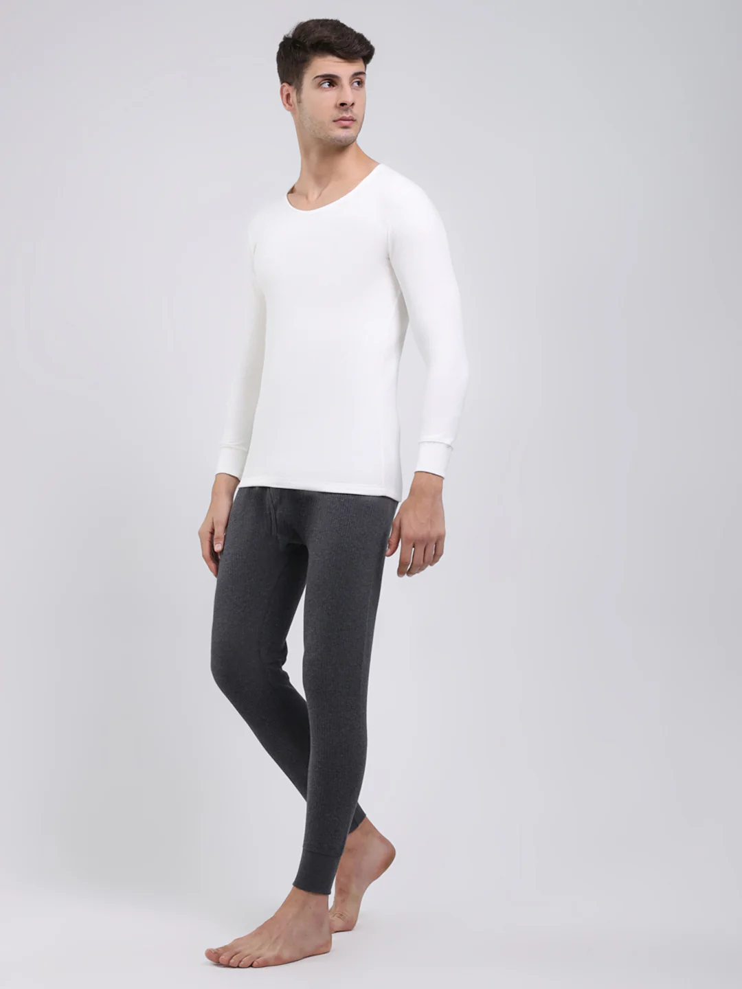 Men White Solid Round Neck Full Sleeve Thermal Vest - Image 2