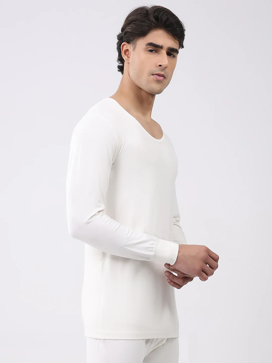 Men White Solid Round Neck Full Sleeve Thermal Vest - Image 4