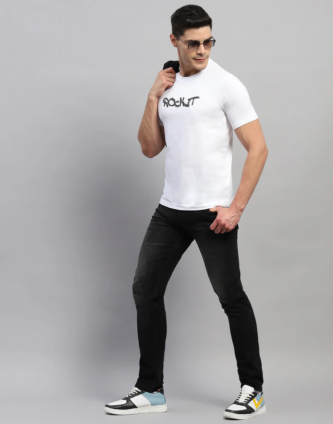 Rock.it Men White Solid Round Neck Half Sleeve T-Shirt - Image 2