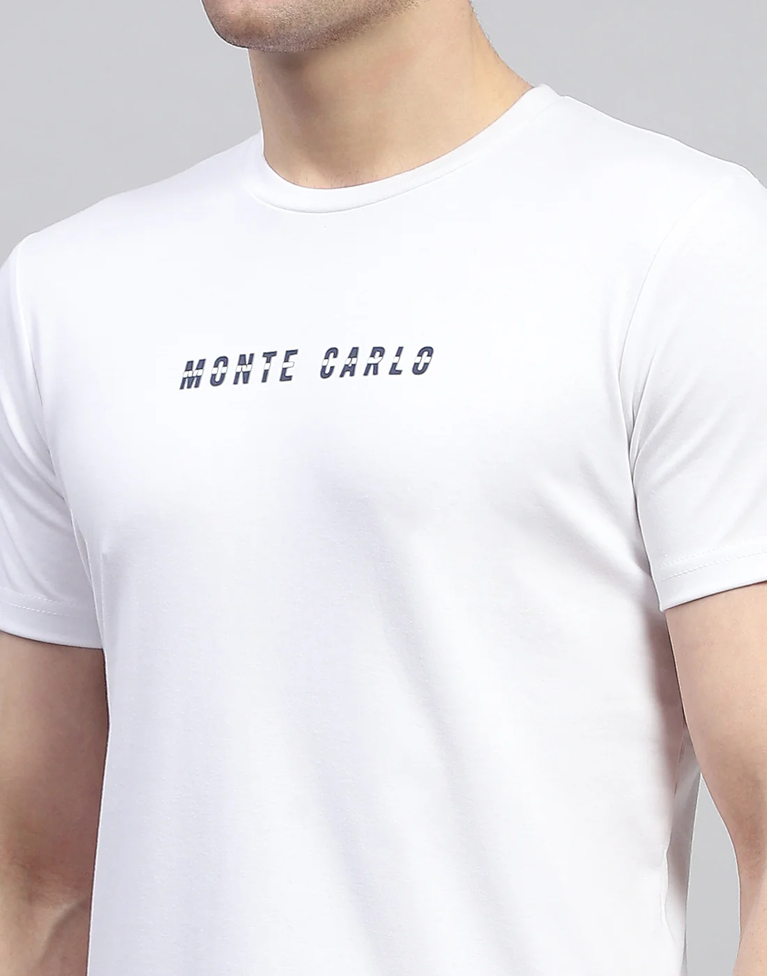 Men White Solid Round Neck Half Sleeve T-Shirt - Image 6