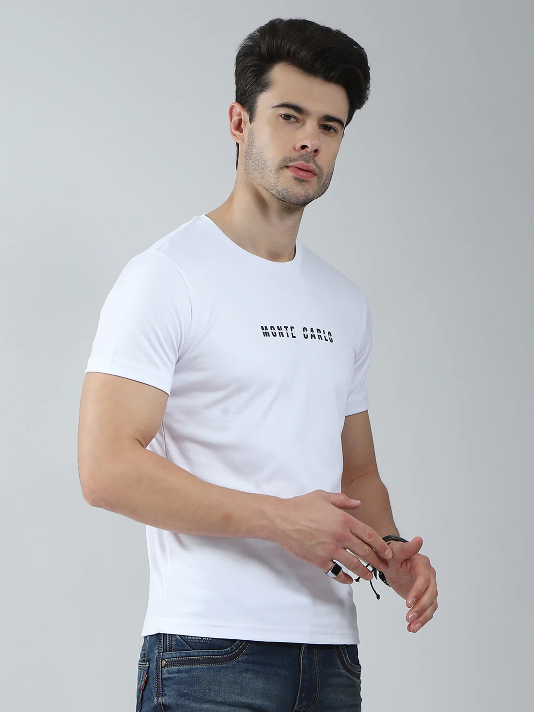 Men White Solid Round Neck Half Sleeve T-Shirt - Image 4
