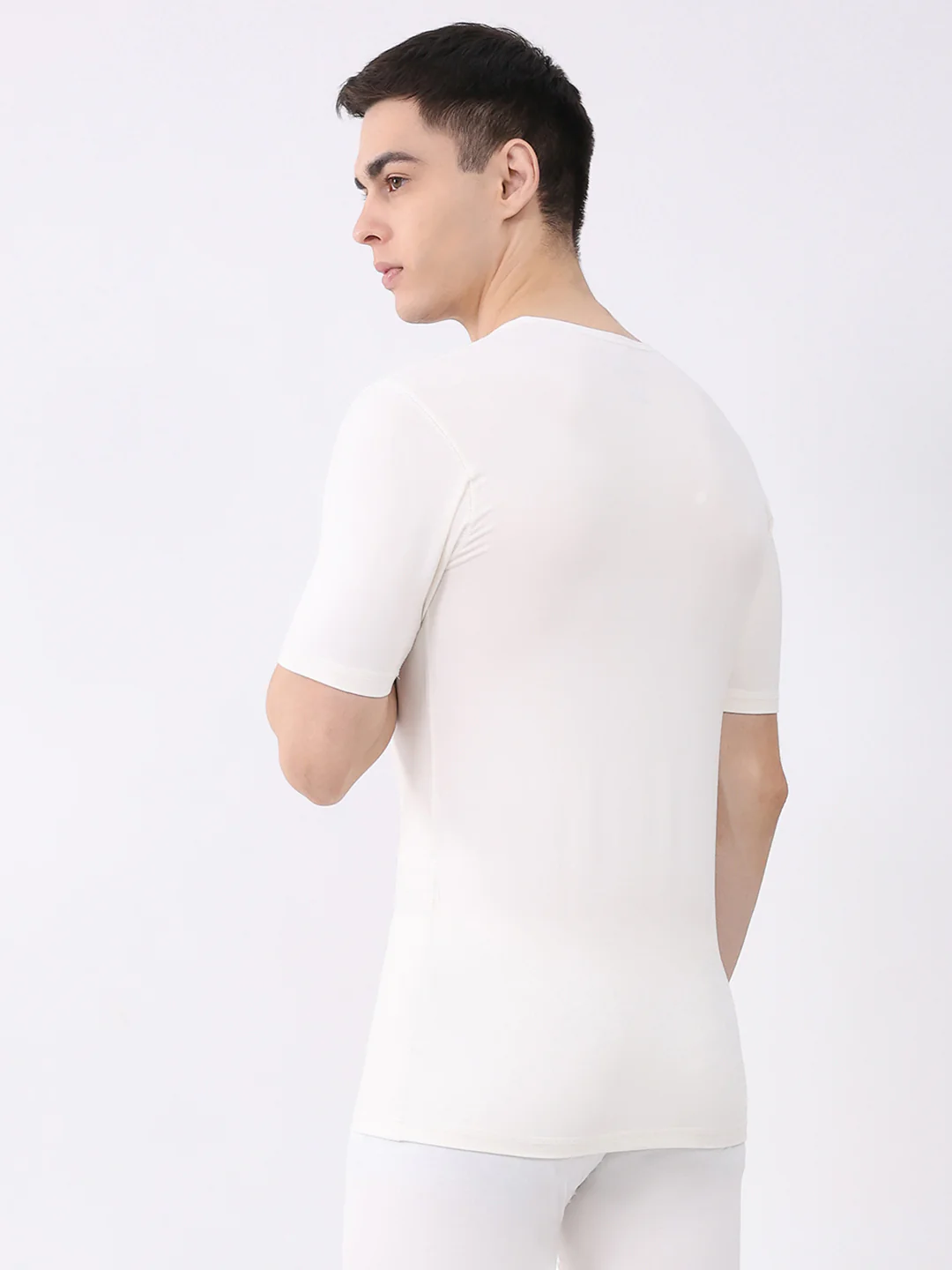 Men White Solid Round Neck Half Sleeve Thermal Vest - Image 5