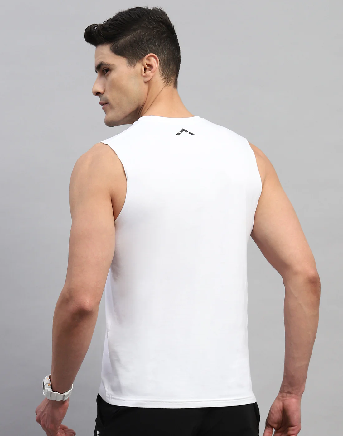 Rock.it Men White Solid Round Neck Sleeveless T-Shirt - Image 5