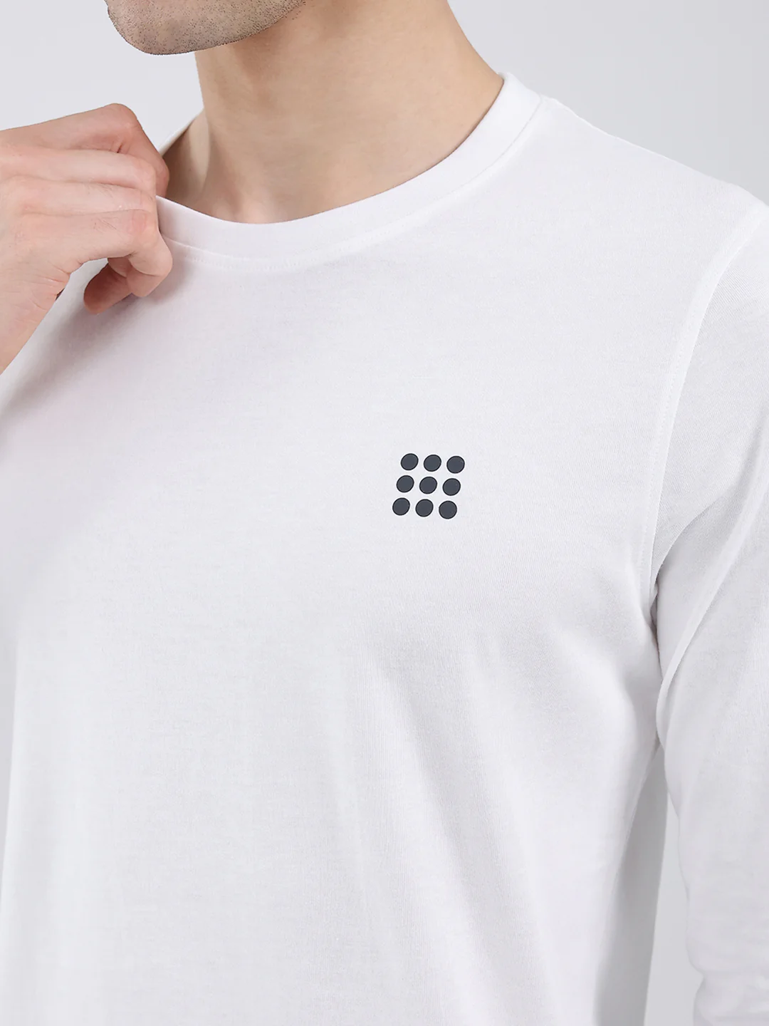 Rock.it Men White Solid Round Neck Full Sleeve Winter T-Shirt - Image 7