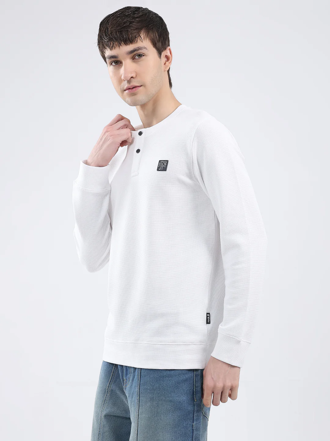 Rock.it Men White Solid Round Neck Full Sleeve Winter T-Shirt - Image 3