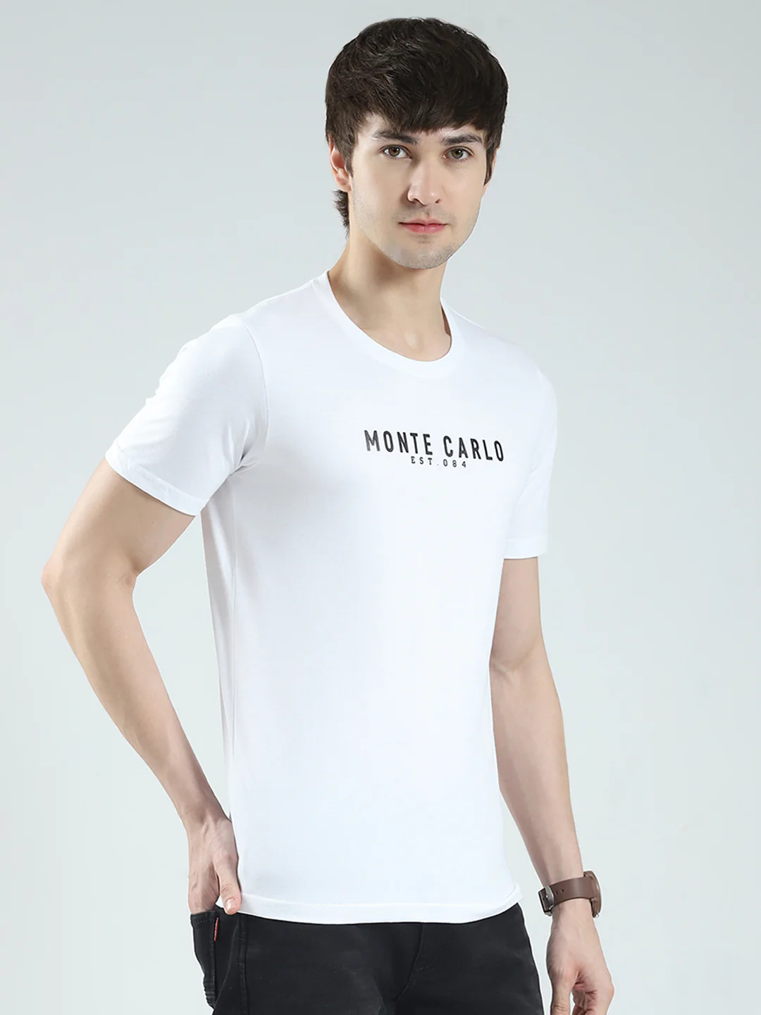 Men White Solid Round Neck Half Sleeve T-Shirt - Image 4