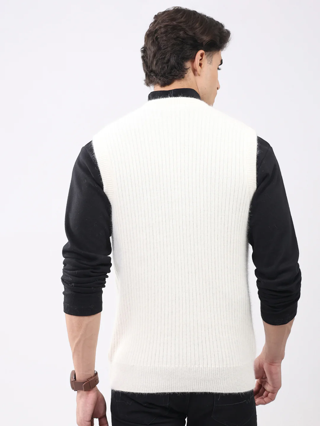 Men White Solid V Neck Sleeveless Sweater - Image 5