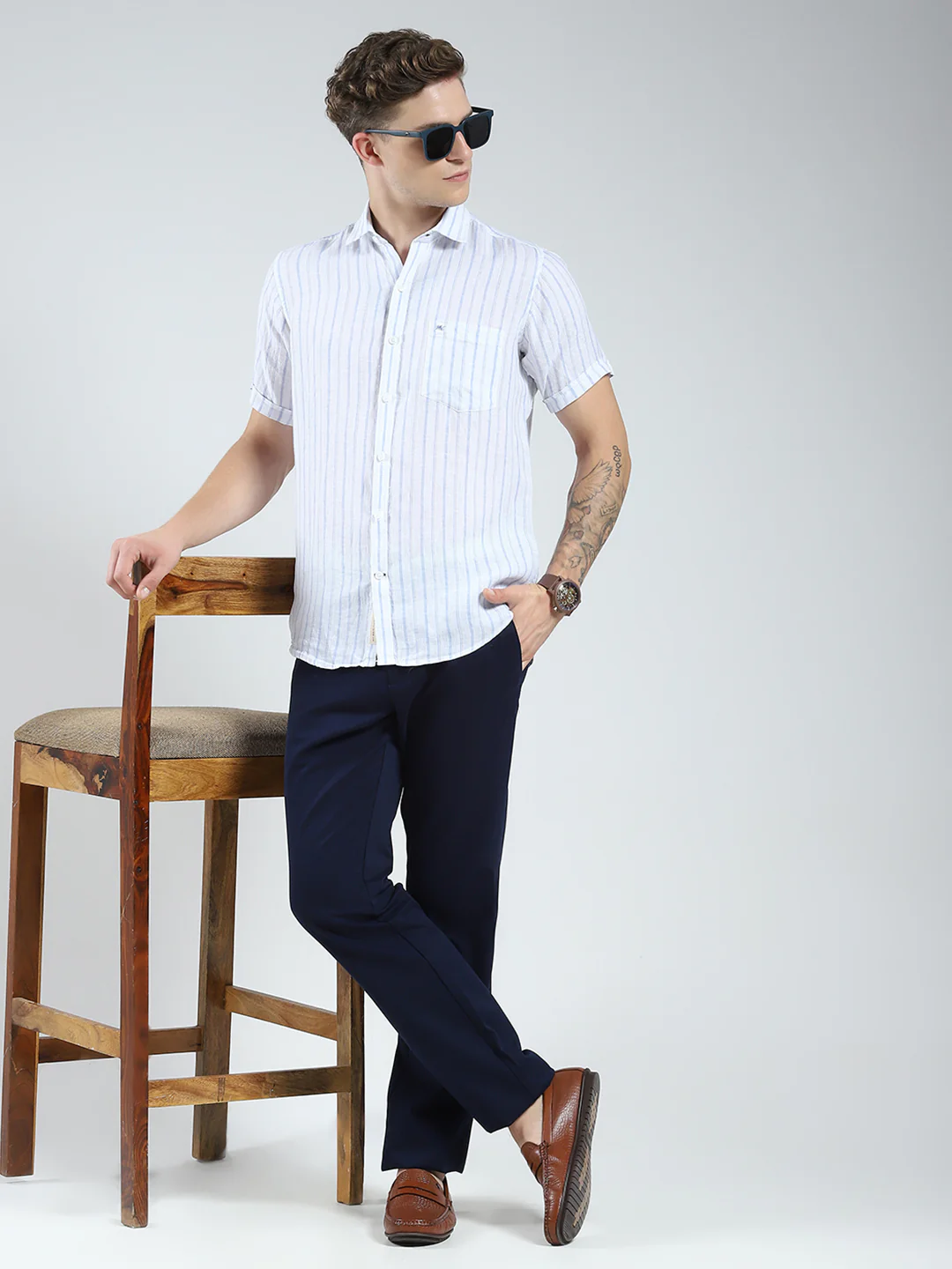 Men White Stripe Collar Half Sleeve Linen Shirt - Image 2