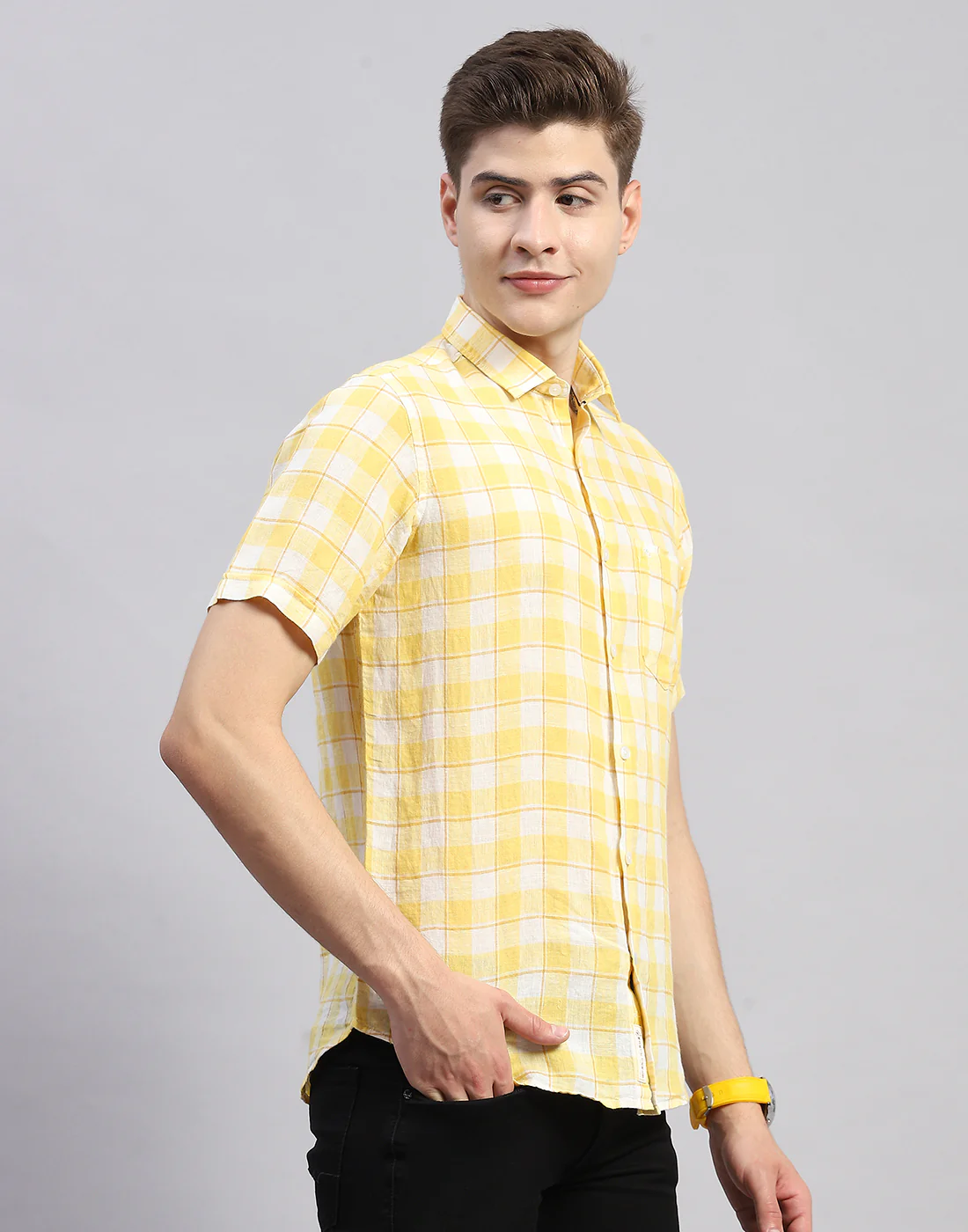 Men Yellow Check Collar Half Sleeve Linen Shirt - Image 4