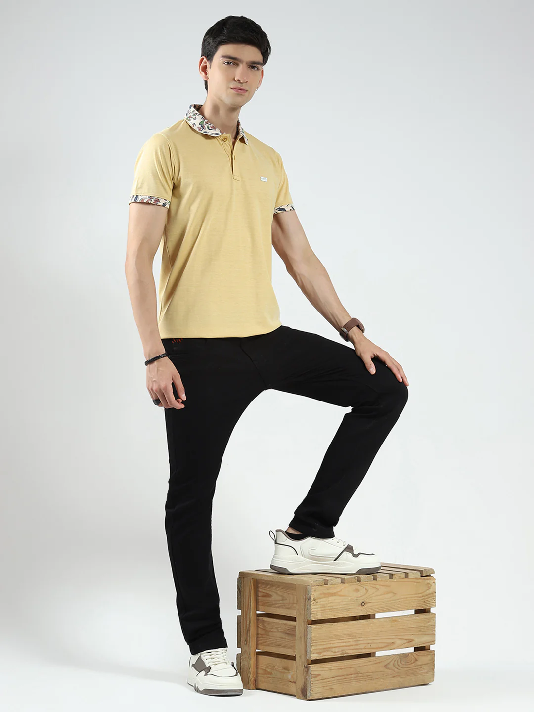 Men Yellow Printed Collar Half Sleeve T-Shirt - Image 2