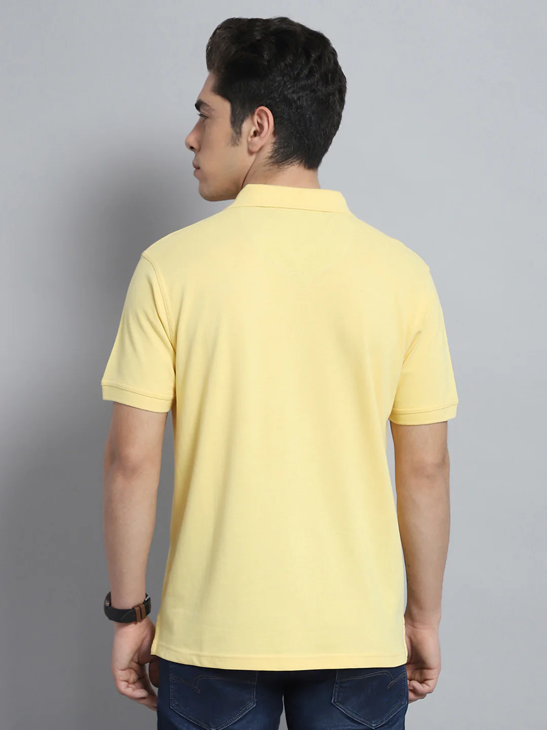 Men Yellow Solid Collar Half Sleeve T-Shirt - Image 5