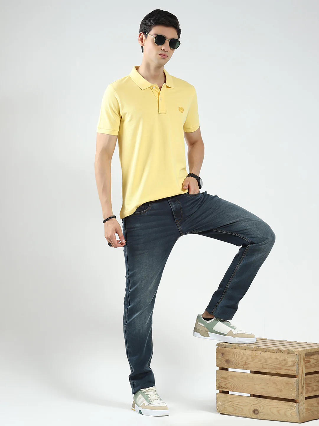 Men Yellow Solid Collar Half Sleeve T-Shirt - Image 2