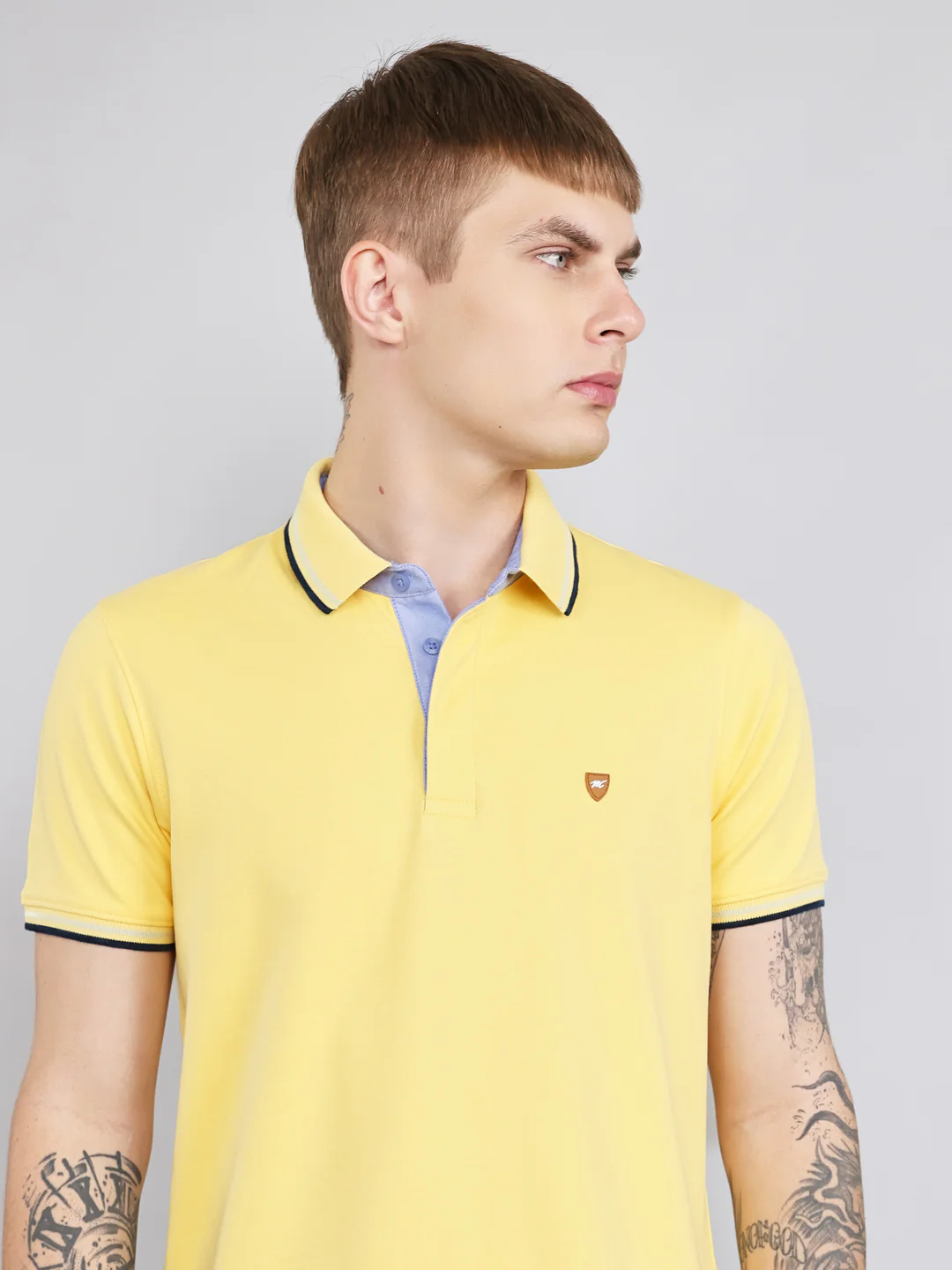 Men Yellow Solid Collar Half Sleeve T-Shirt - Image 5