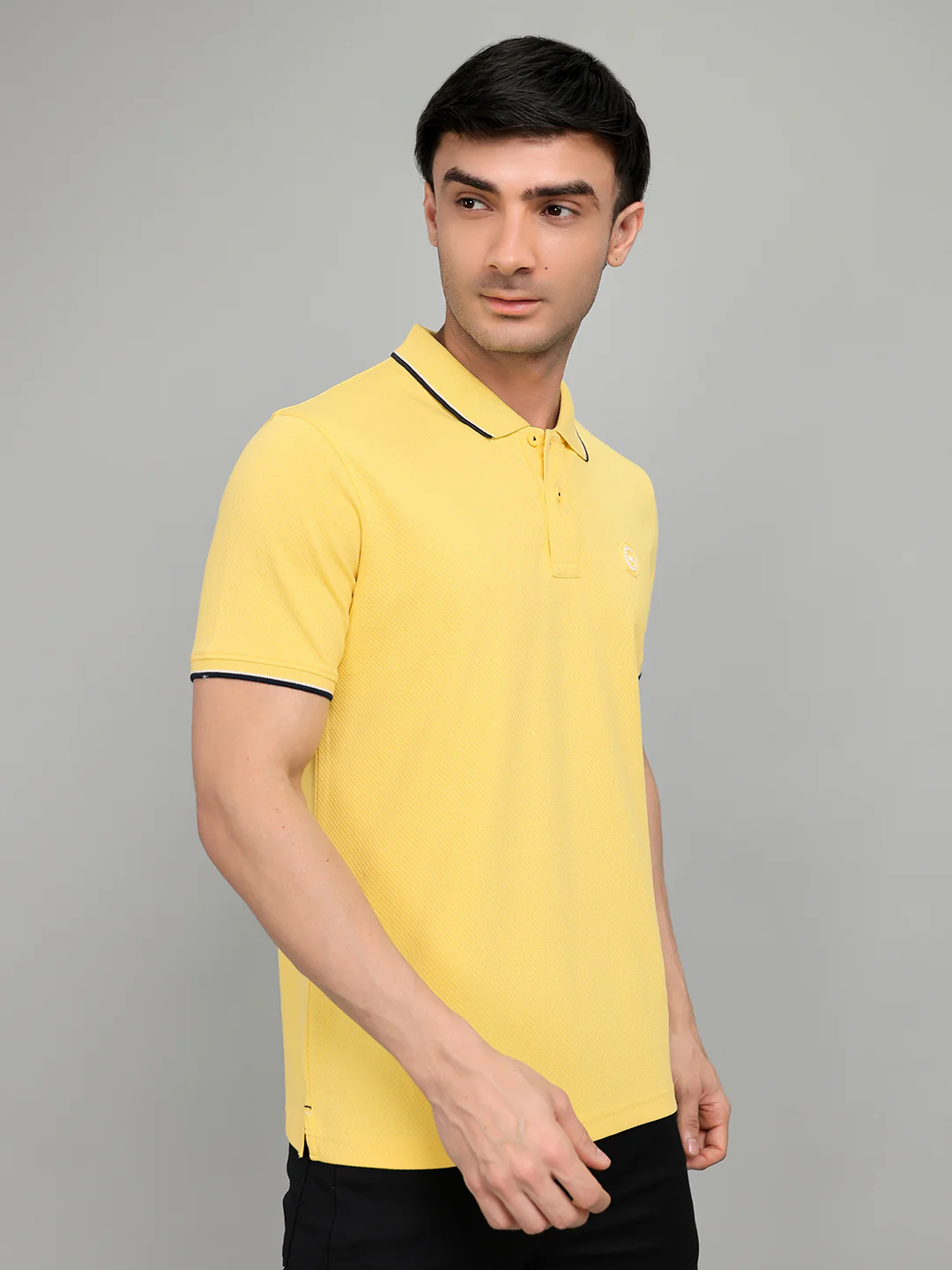 Men Yellow Solid Collar Half Sleeve T-Shirt - Image 3