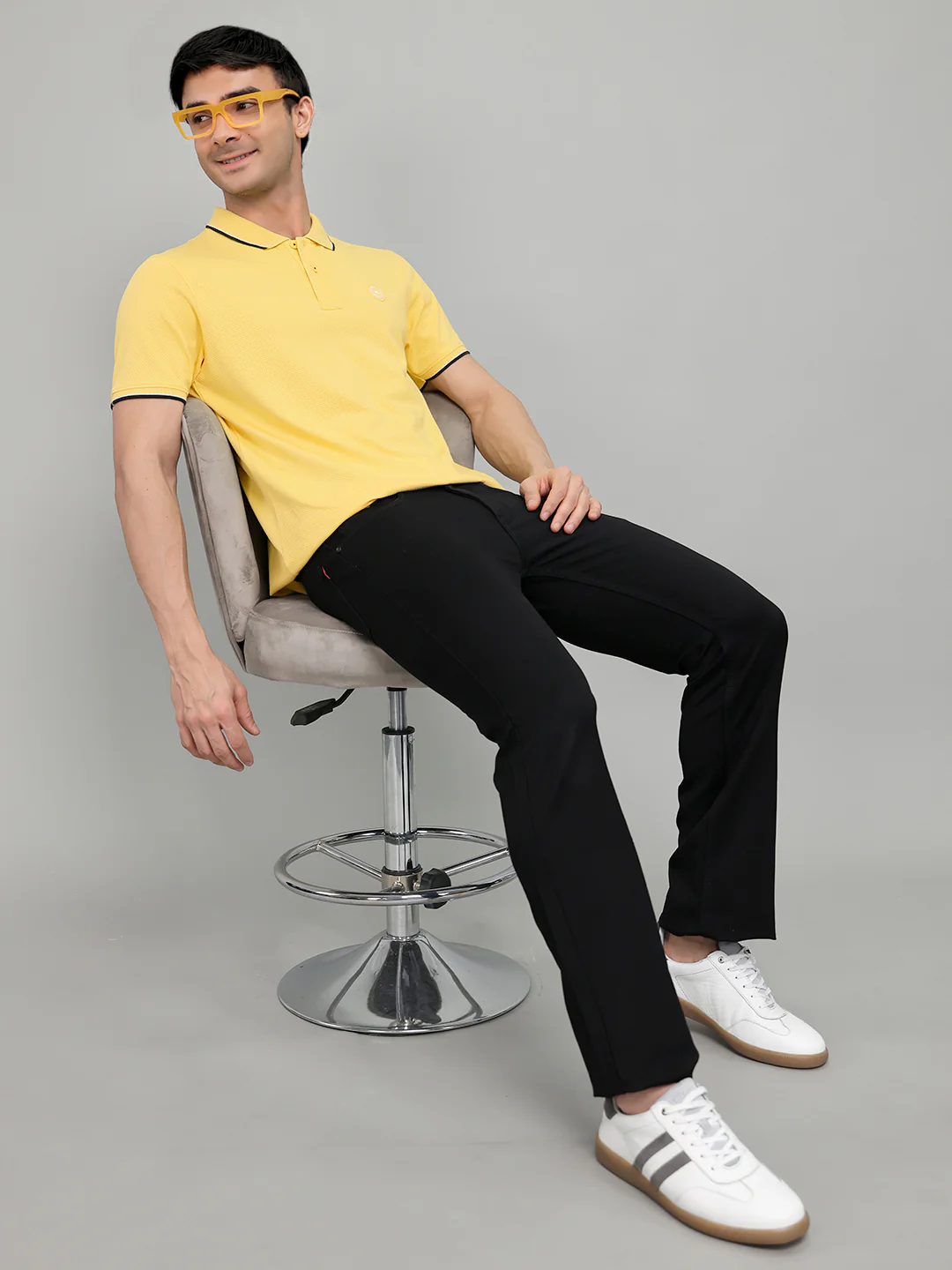 Men Yellow Solid Collar Half Sleeve T-Shirt - Image 6