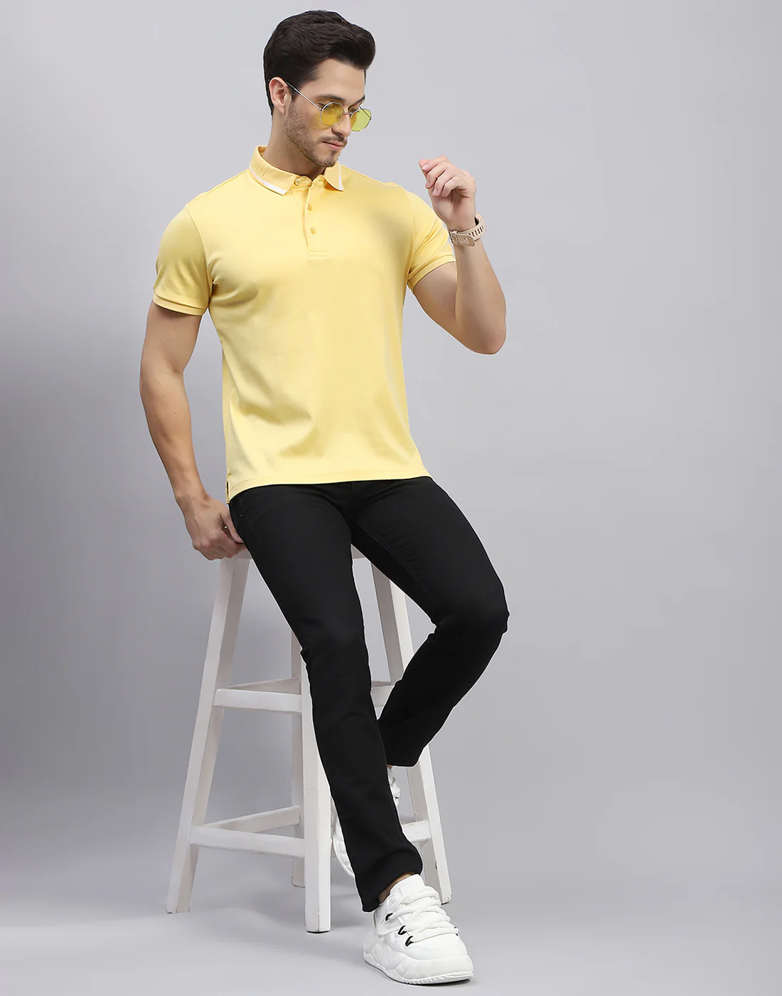 Men Yellow Solid Polo Collar Half Sleeve T-Shirt - Image 2