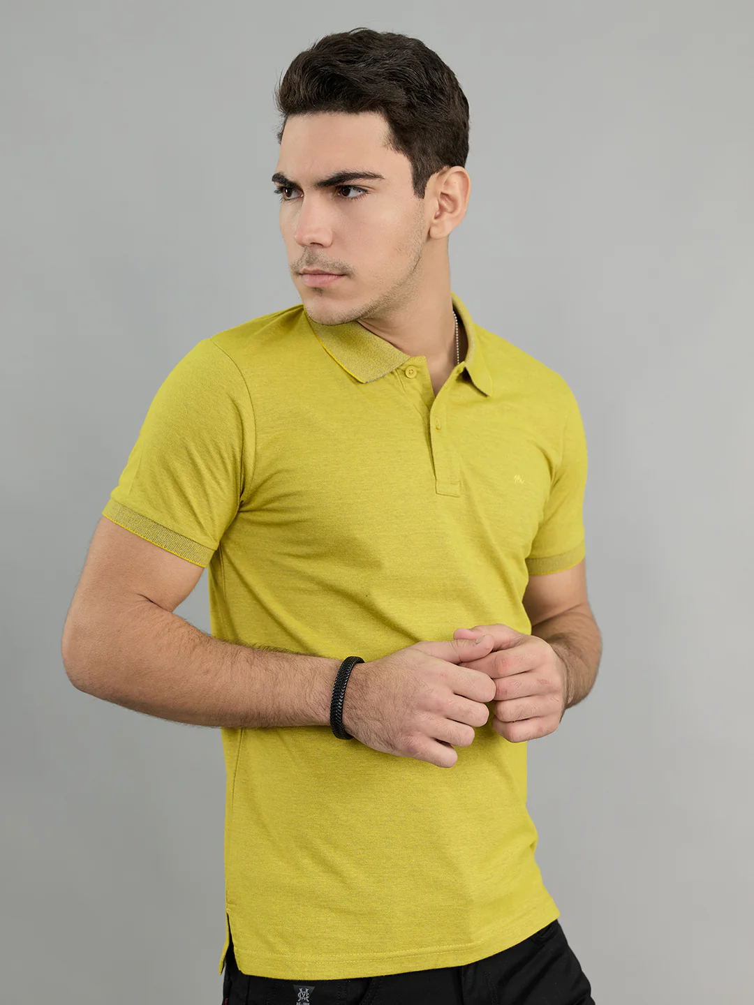 Men Yellow Solid Polo Collar Half Sleeve T-Shirt - Image 2
