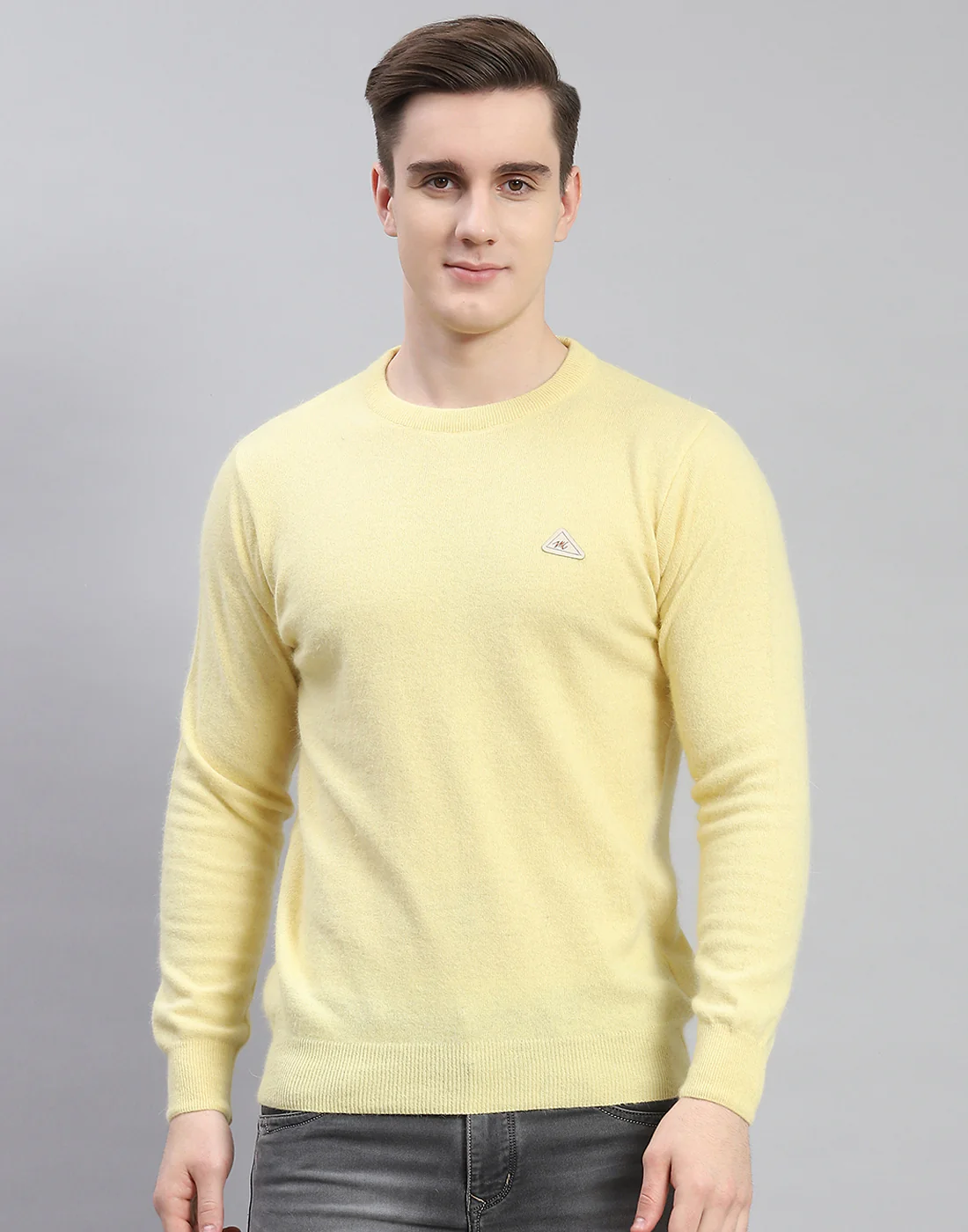 Men Yellow Solid Round Neck Full Sleeve Pullover