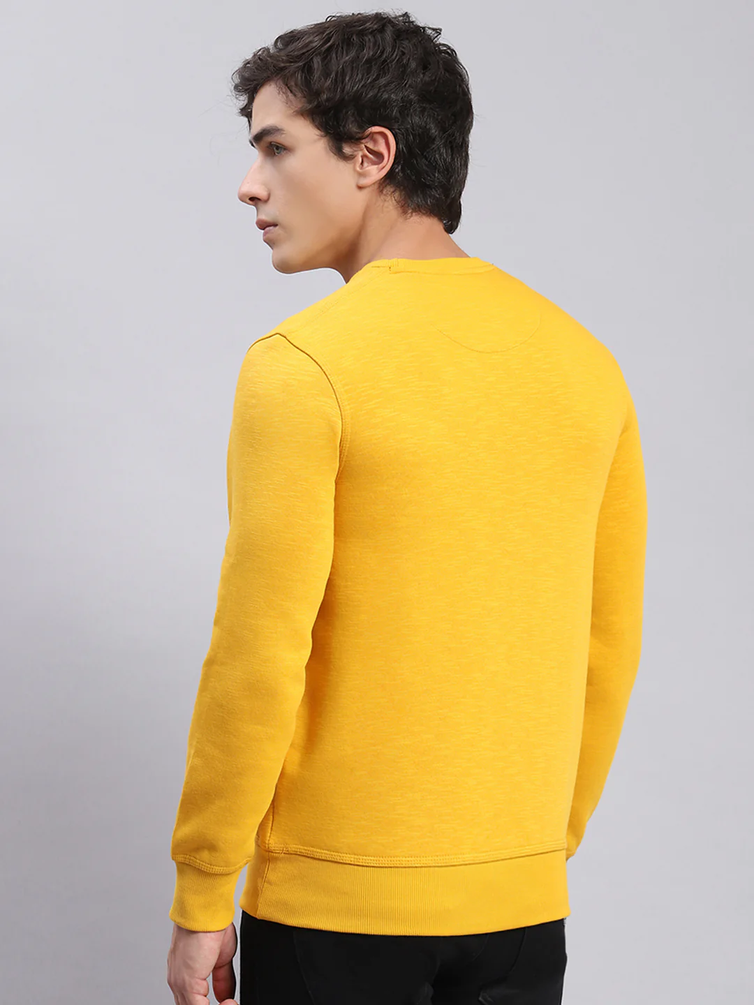 Men Yellow Solid Round Neck Full Sleeve Sweatshirts - Image 5