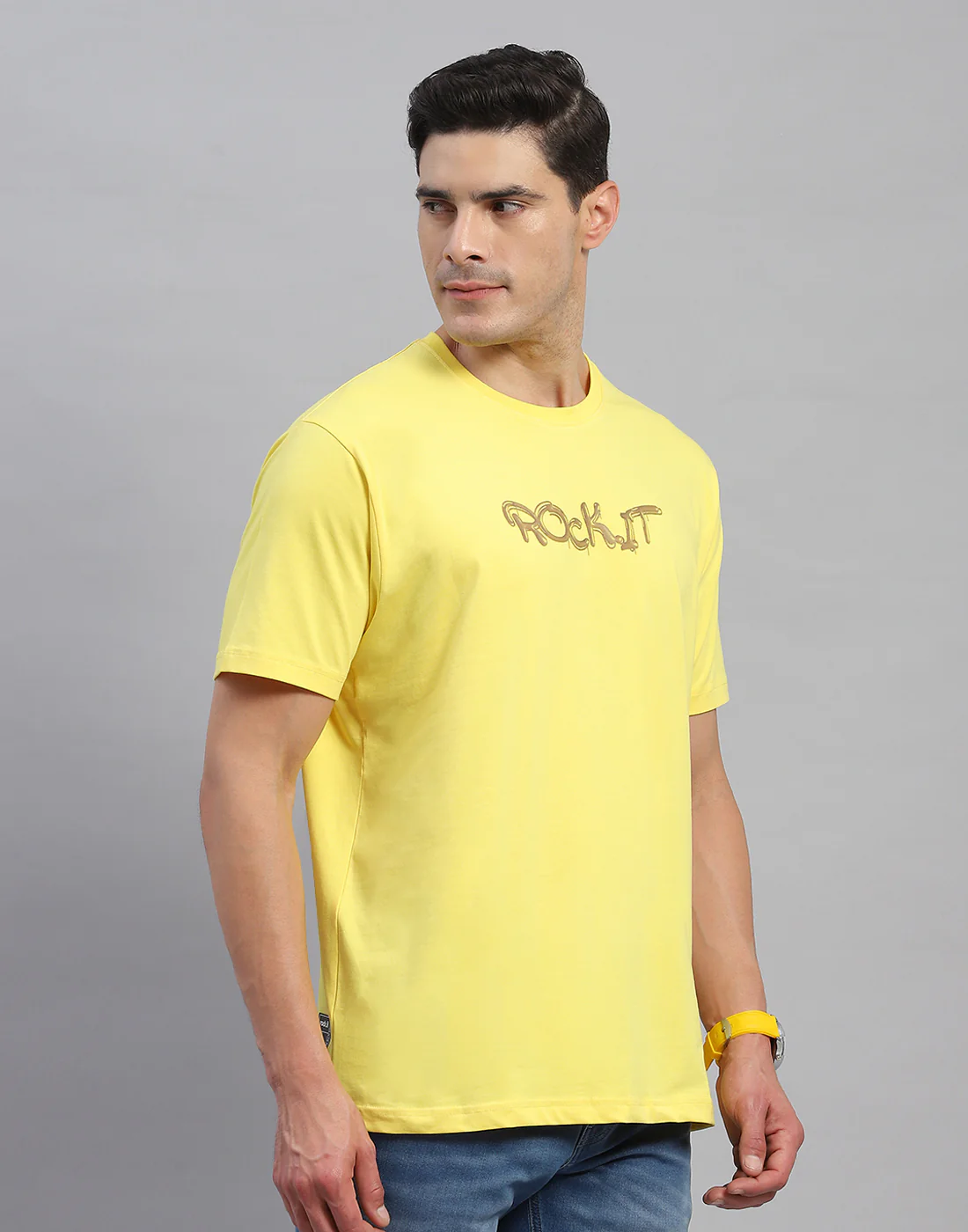 Rock.it Men Yellow Solid Round Neck Half Sleeve T-Shirt - Image 4