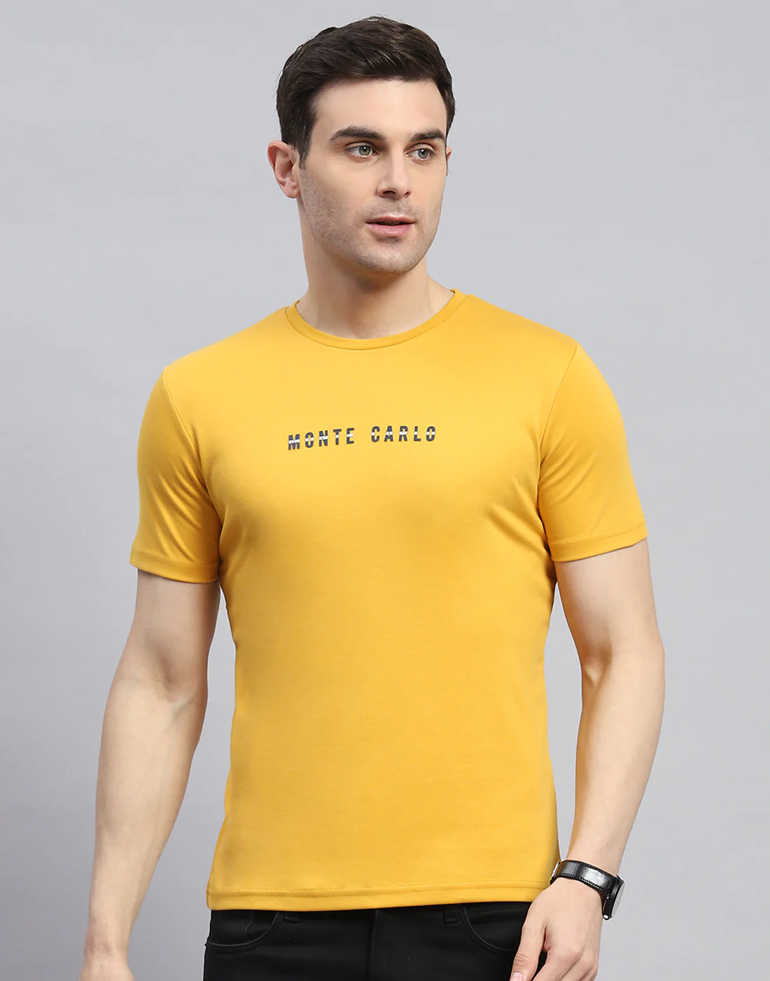 Men Yellow Solid Round Neck Half Sleeve T-Shirt - Image 3