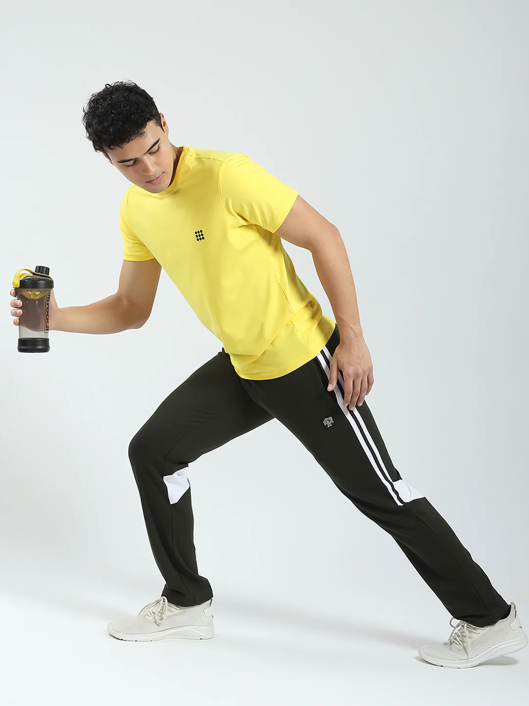Rock.it Men Yellow Solid Round Neck Half Sleeve T-Shirt - Image 2